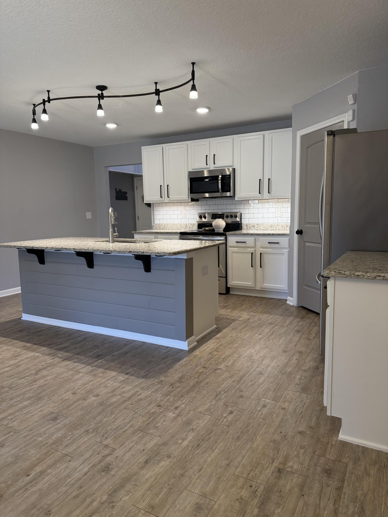 Redstone Commons - Residential Lease