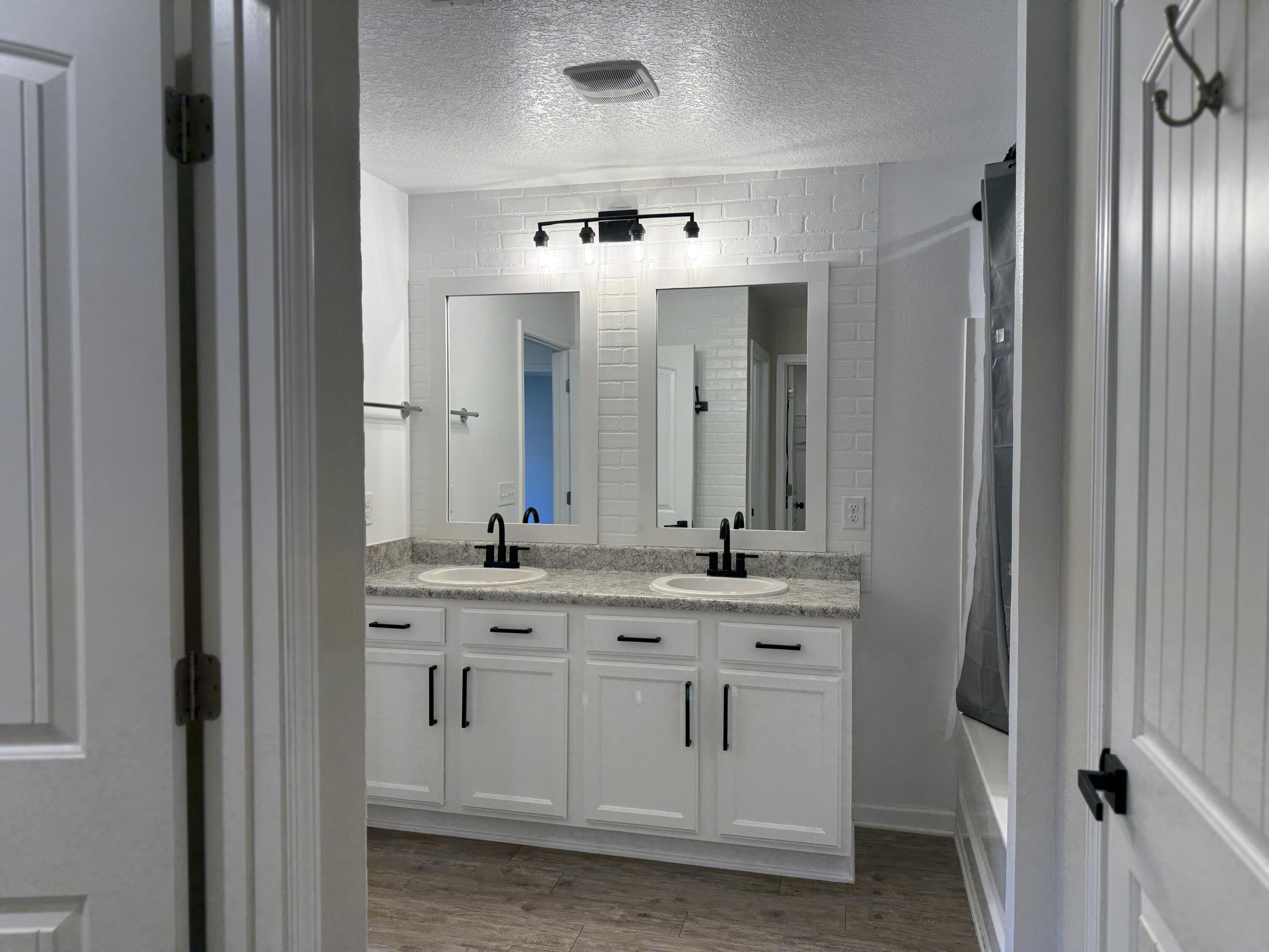 Redstone Commons - Residential Lease