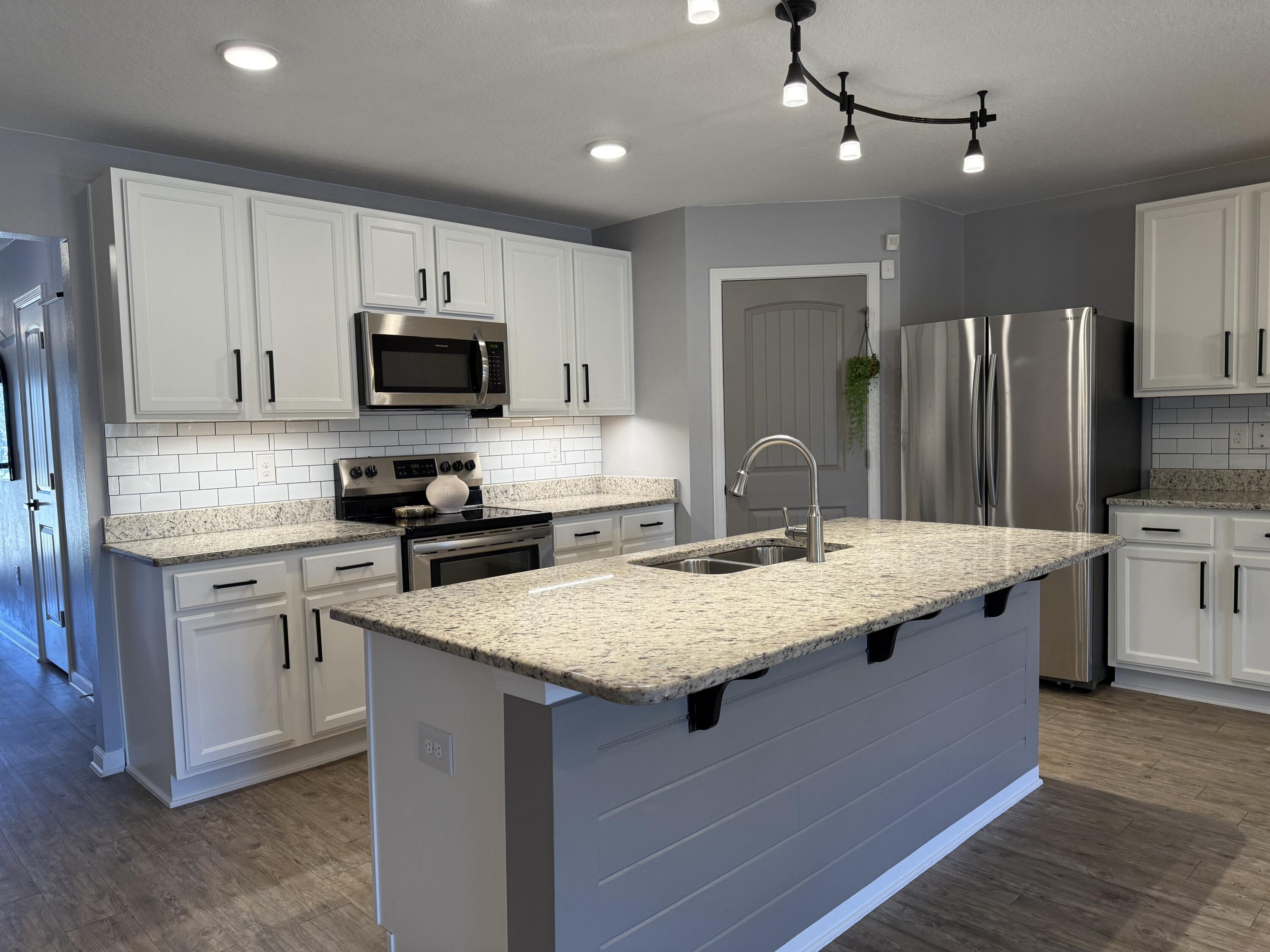 Redstone Commons - Residential Lease