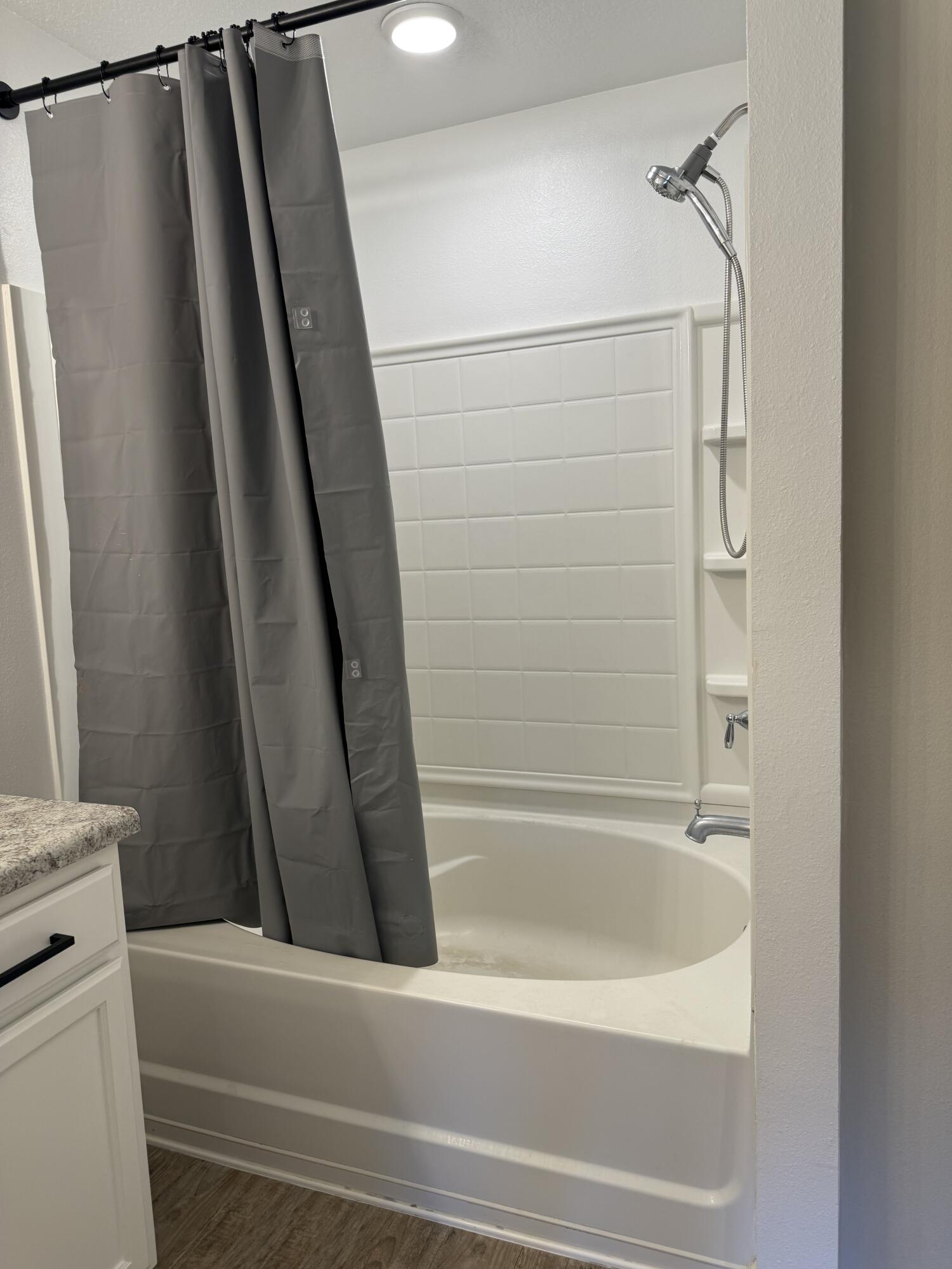 Redstone Commons - Residential Lease