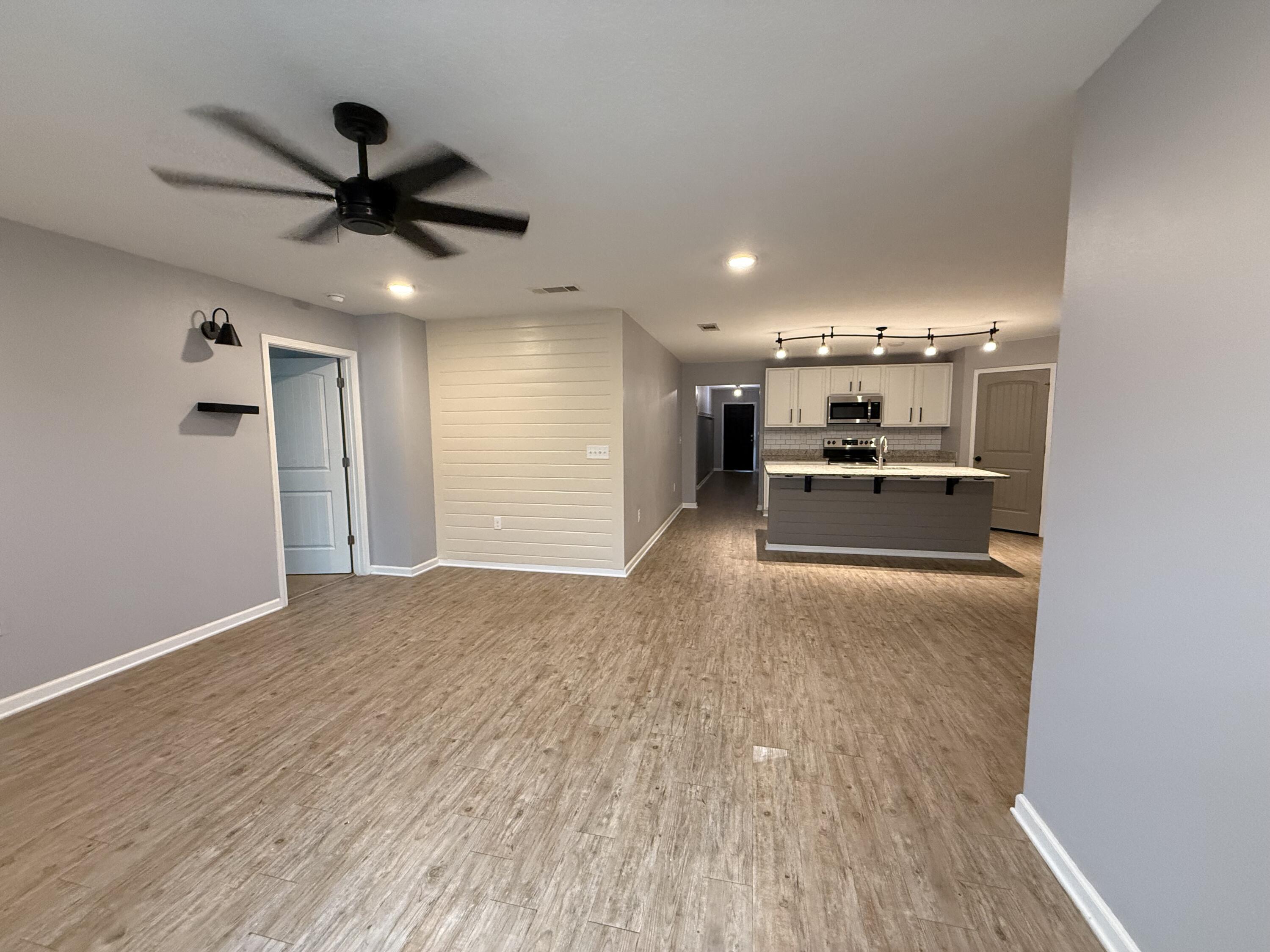 Redstone Commons - Residential Lease