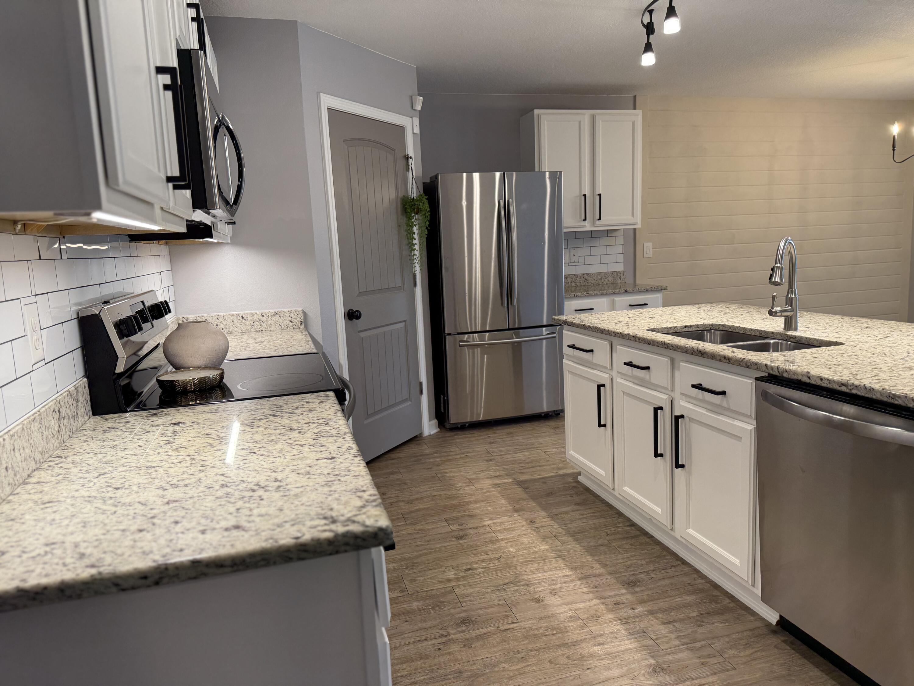 Redstone Commons - Residential Lease