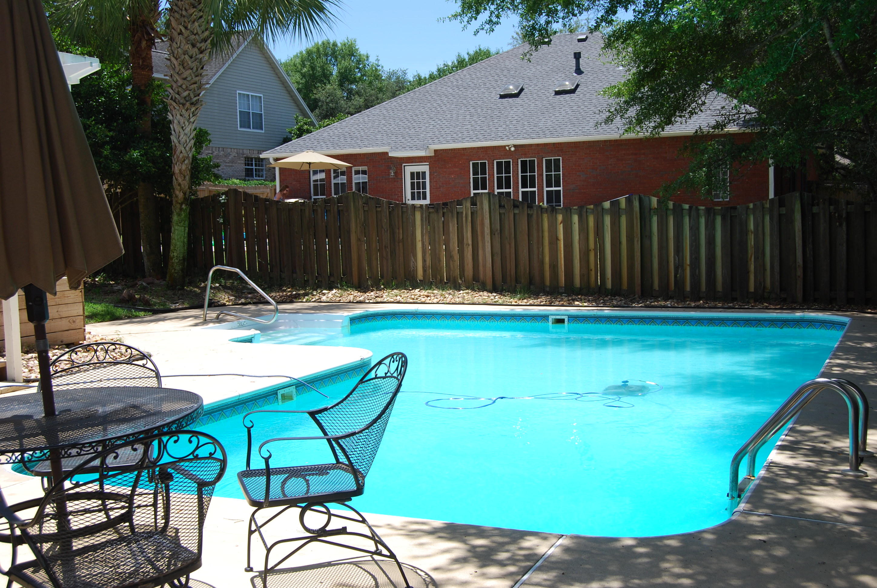 PARKWOOD ESTATES PH 5 LOT 7 - Residential