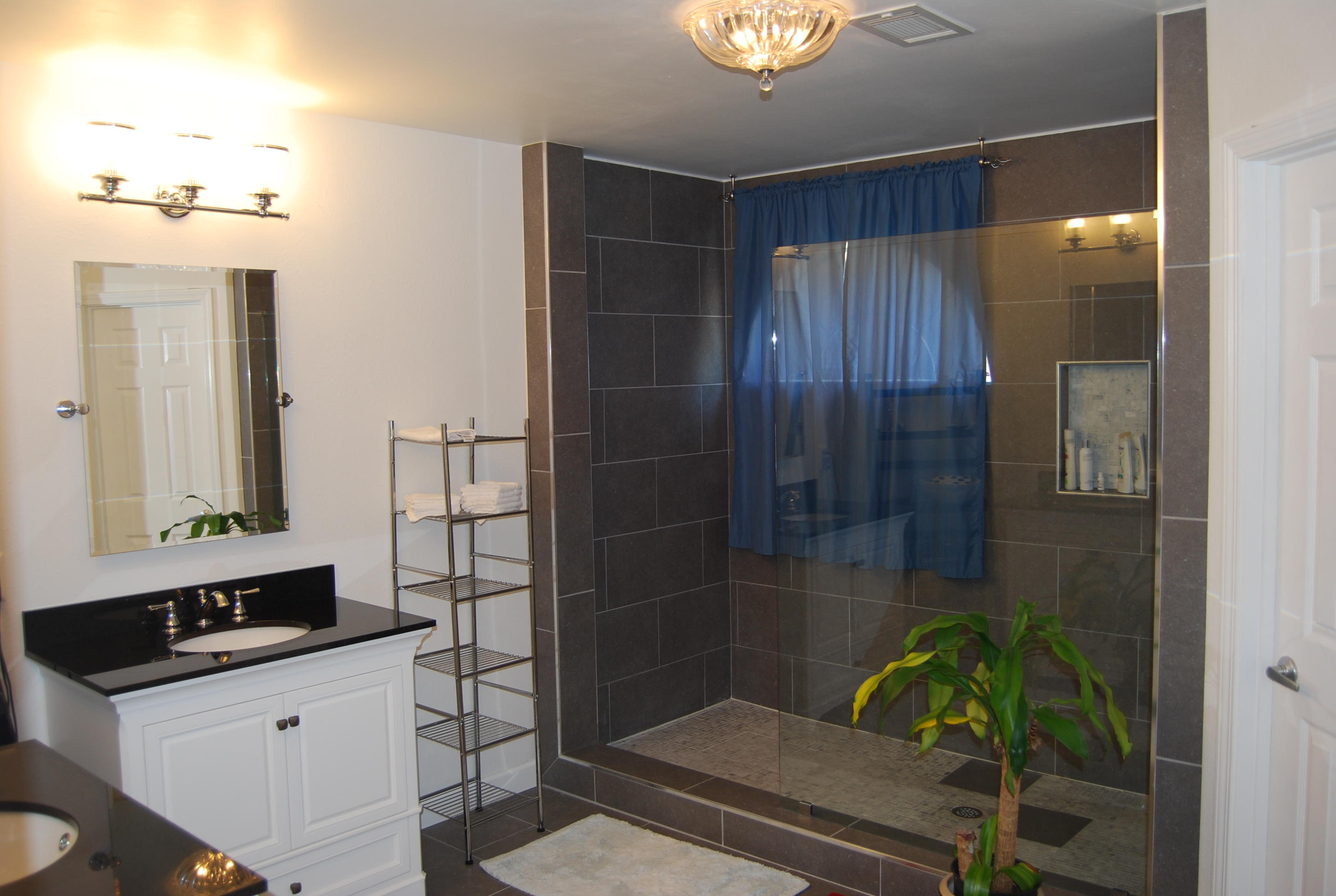 PARKWOOD ESTATES PH 5 LOT 7 - Residential