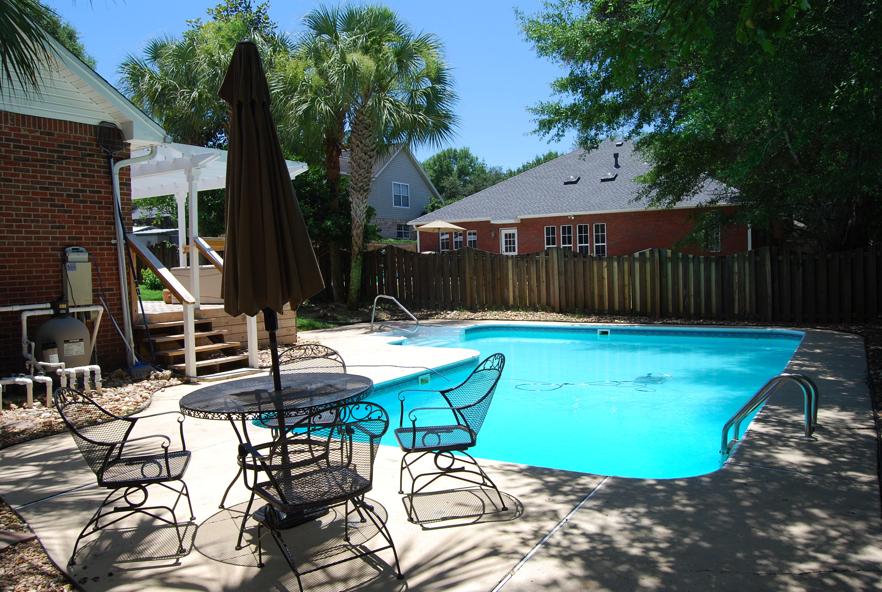 PARKWOOD ESTATES PH 5 LOT 7 - Residential