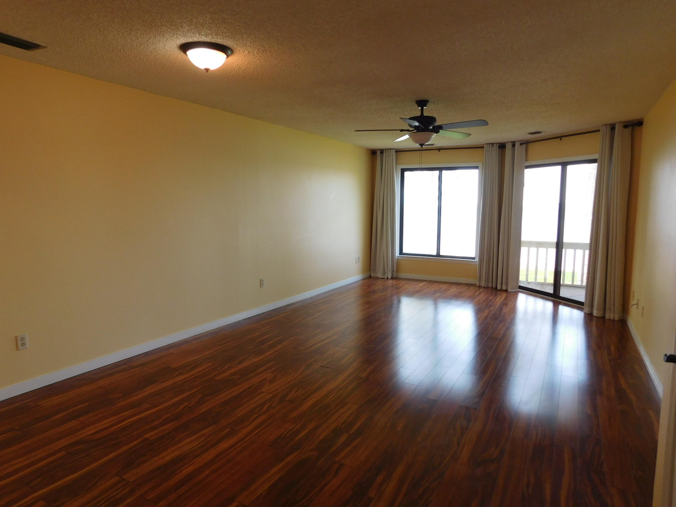 BAY VILLAS CONDOS - Residential