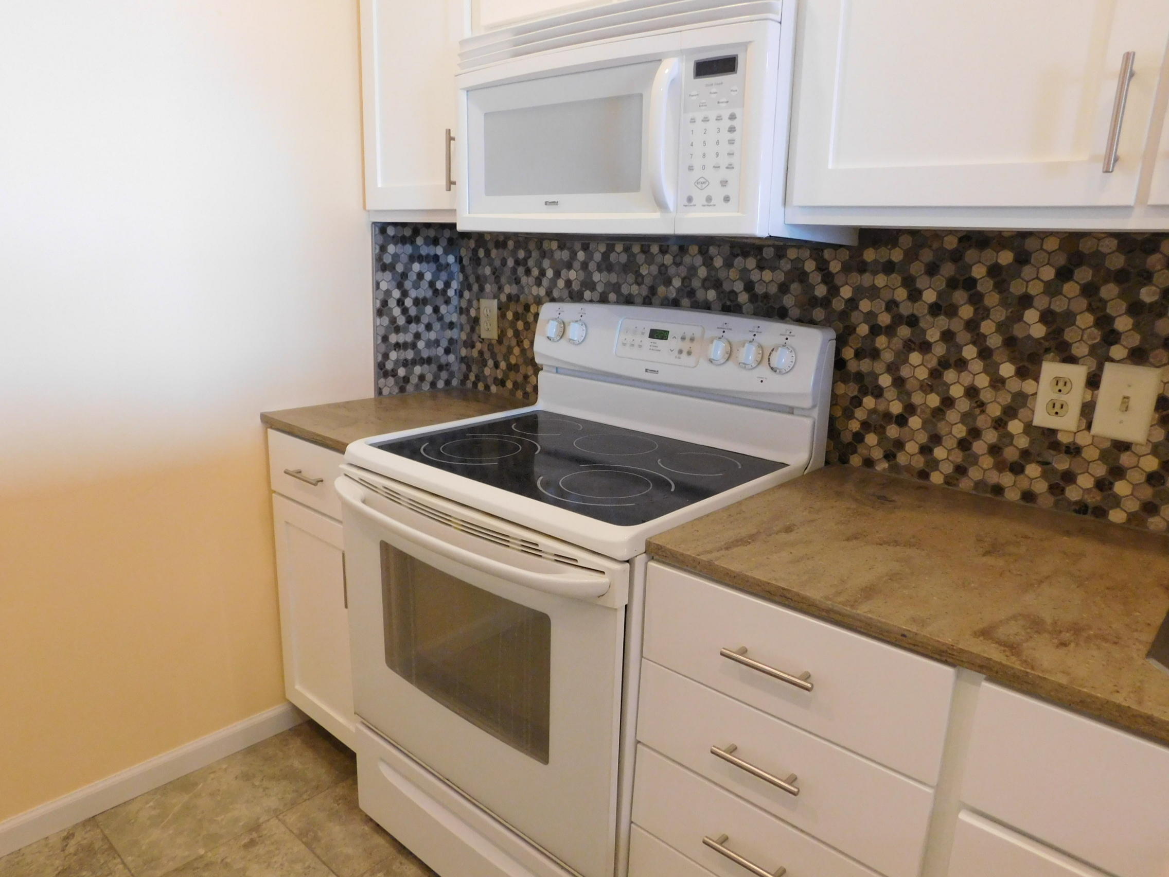 BAY VILLAS CONDOS - Residential