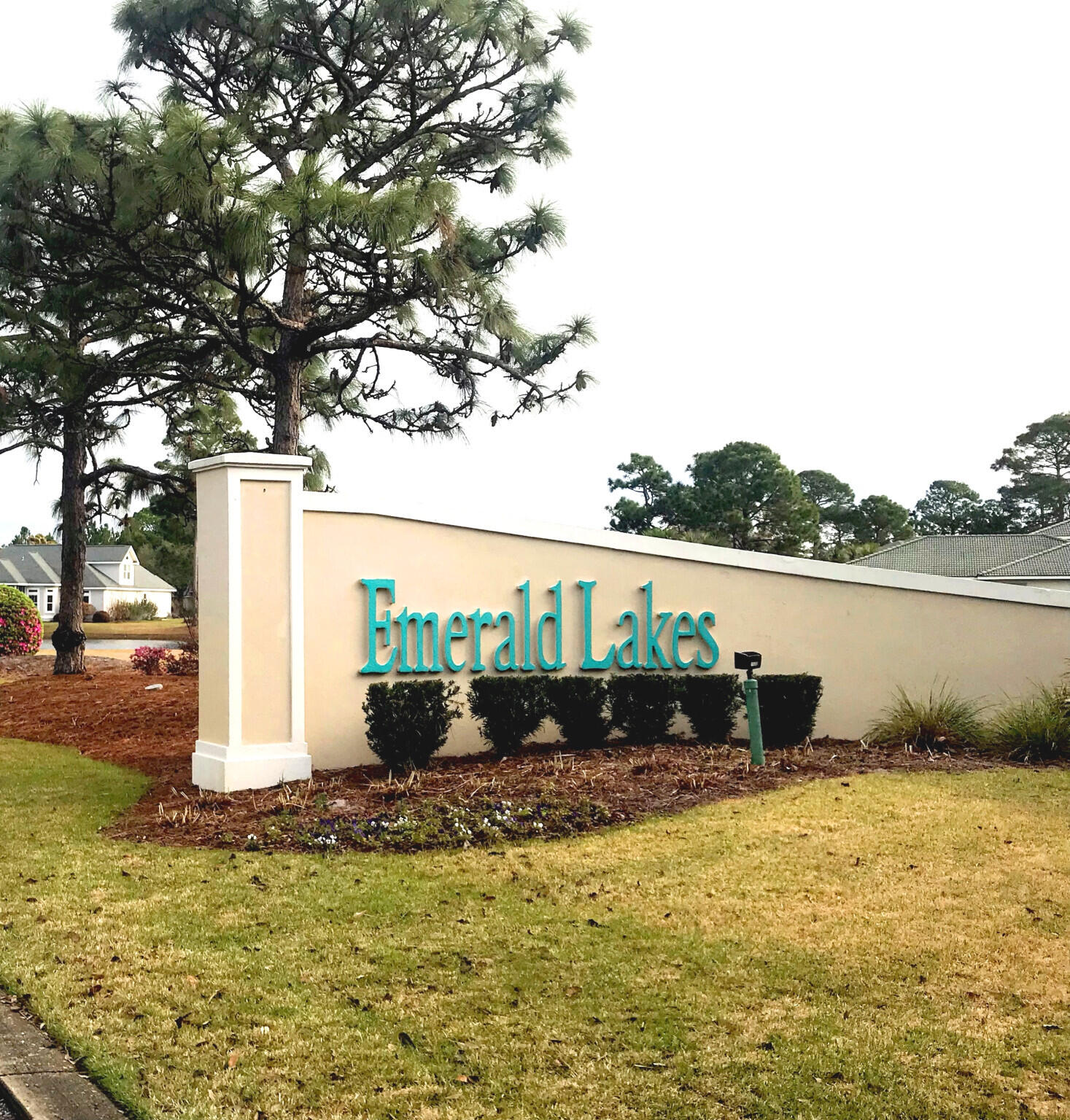 Emerald Lakes - Residential