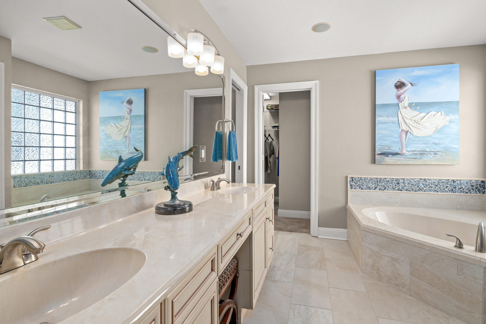 Emerald Lakes - Residential