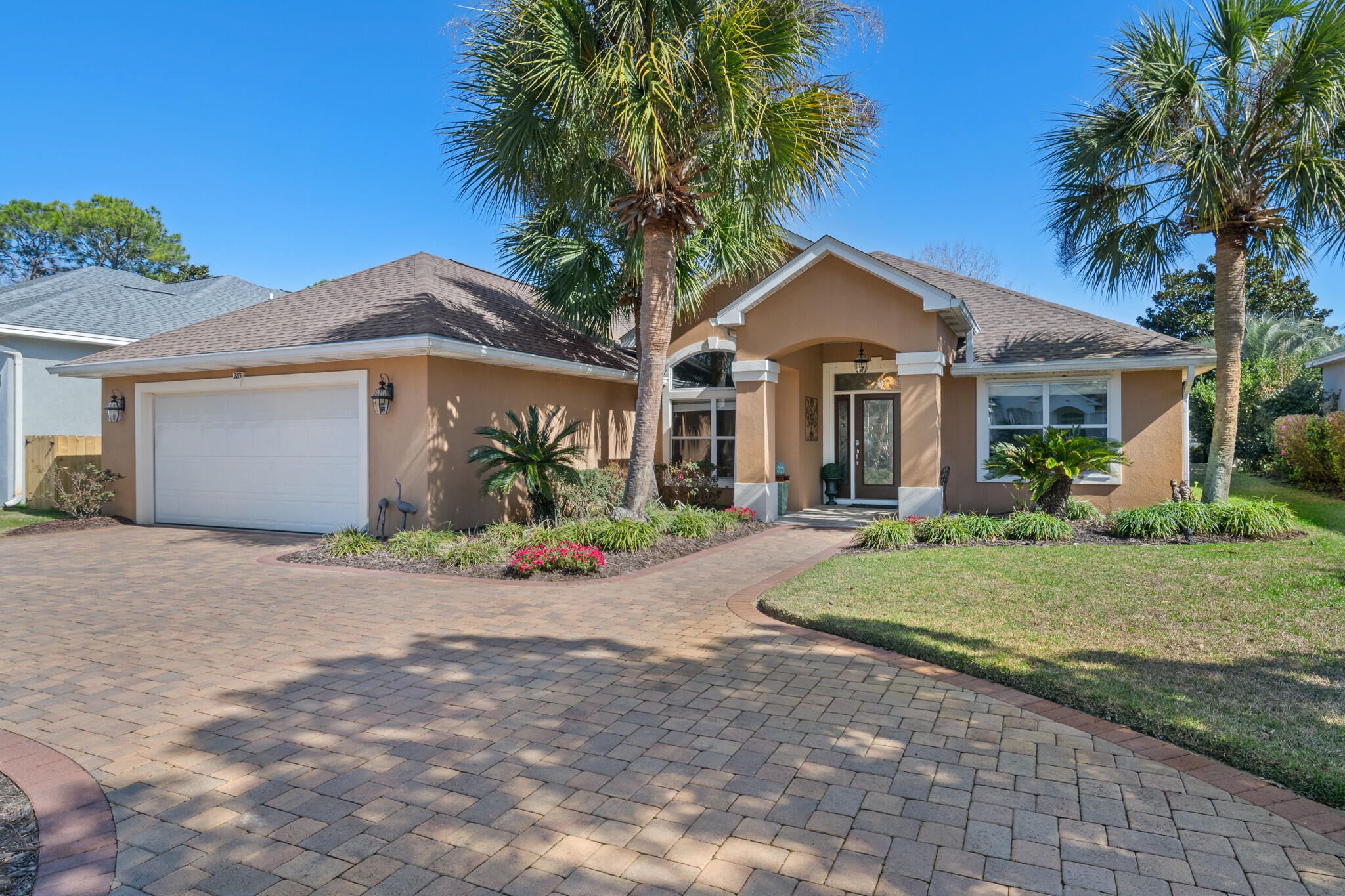 Emerald Lakes - Residential