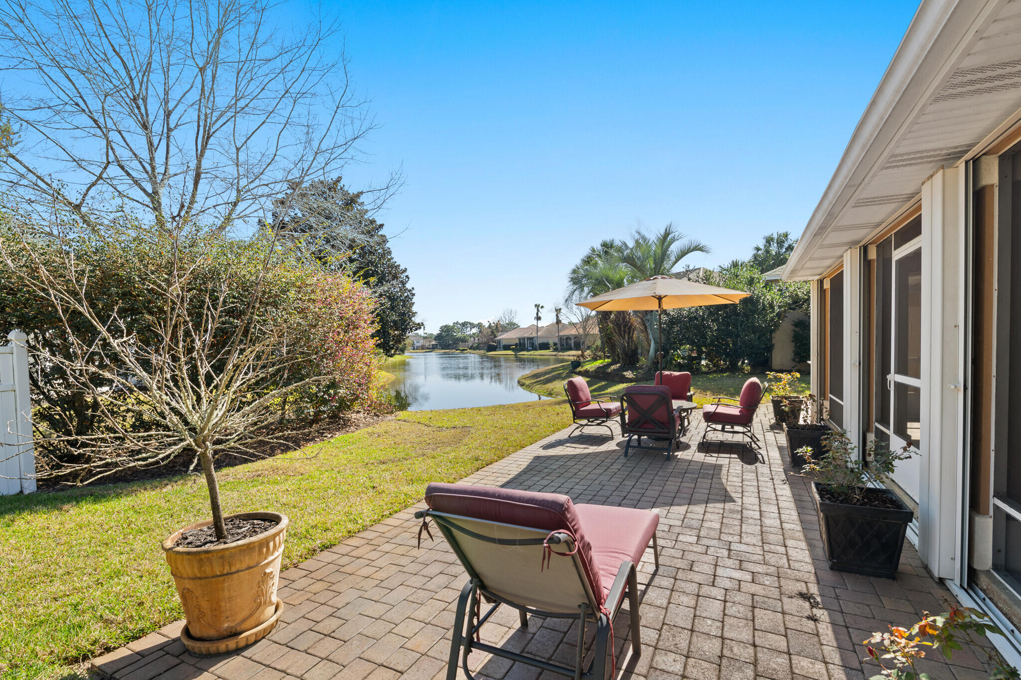 Emerald Lakes - Residential