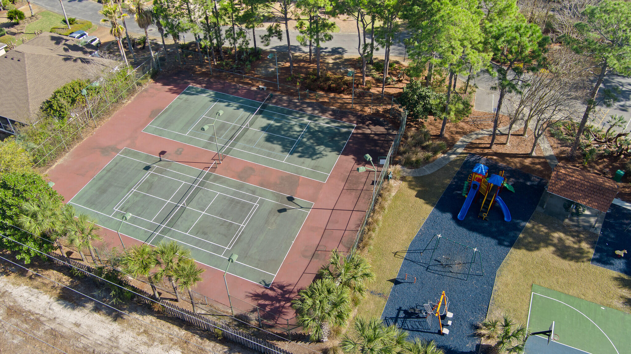 Emerald Lakes - Residential