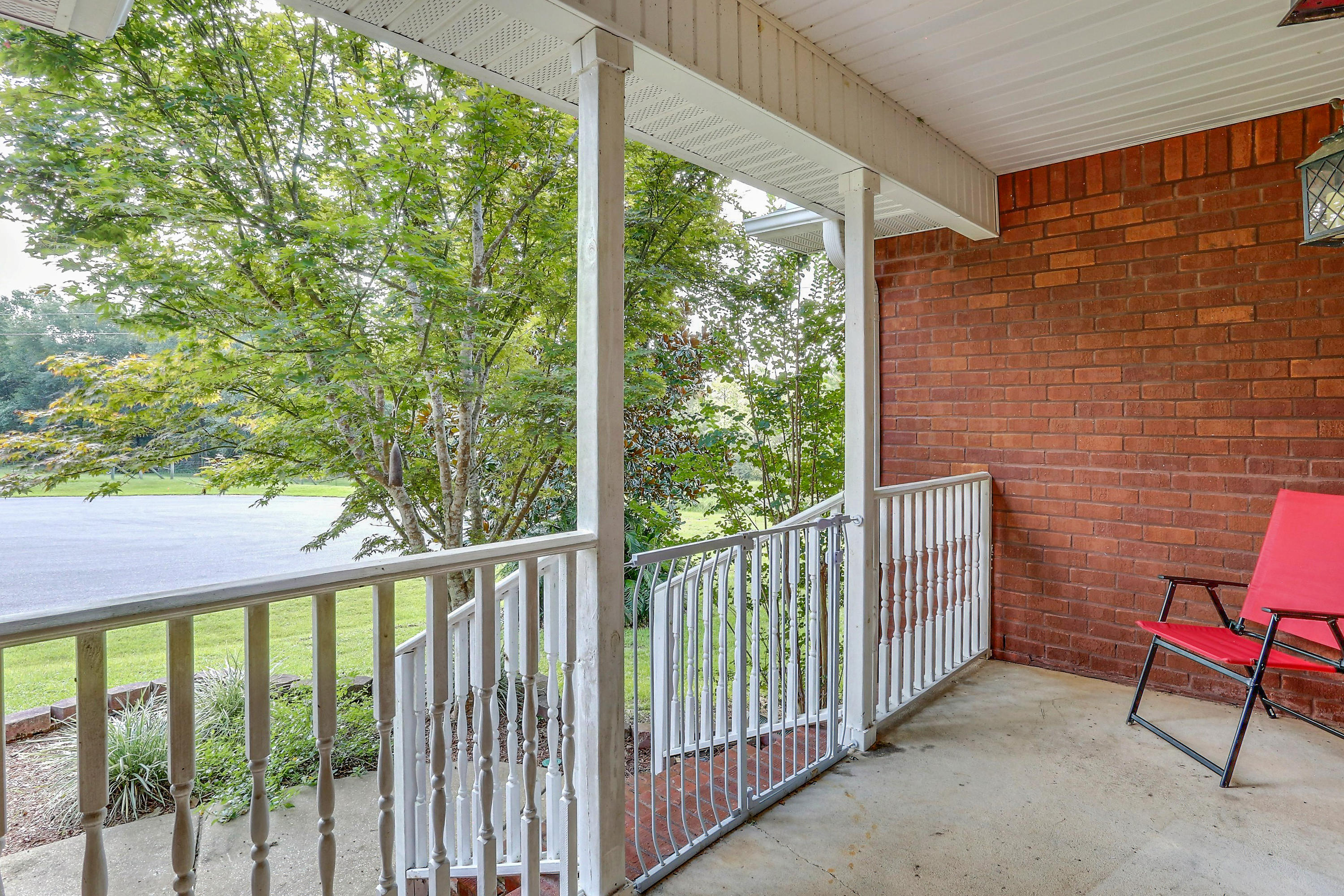 GOLDEN OAKS ESTATES LOT 8 - Residential