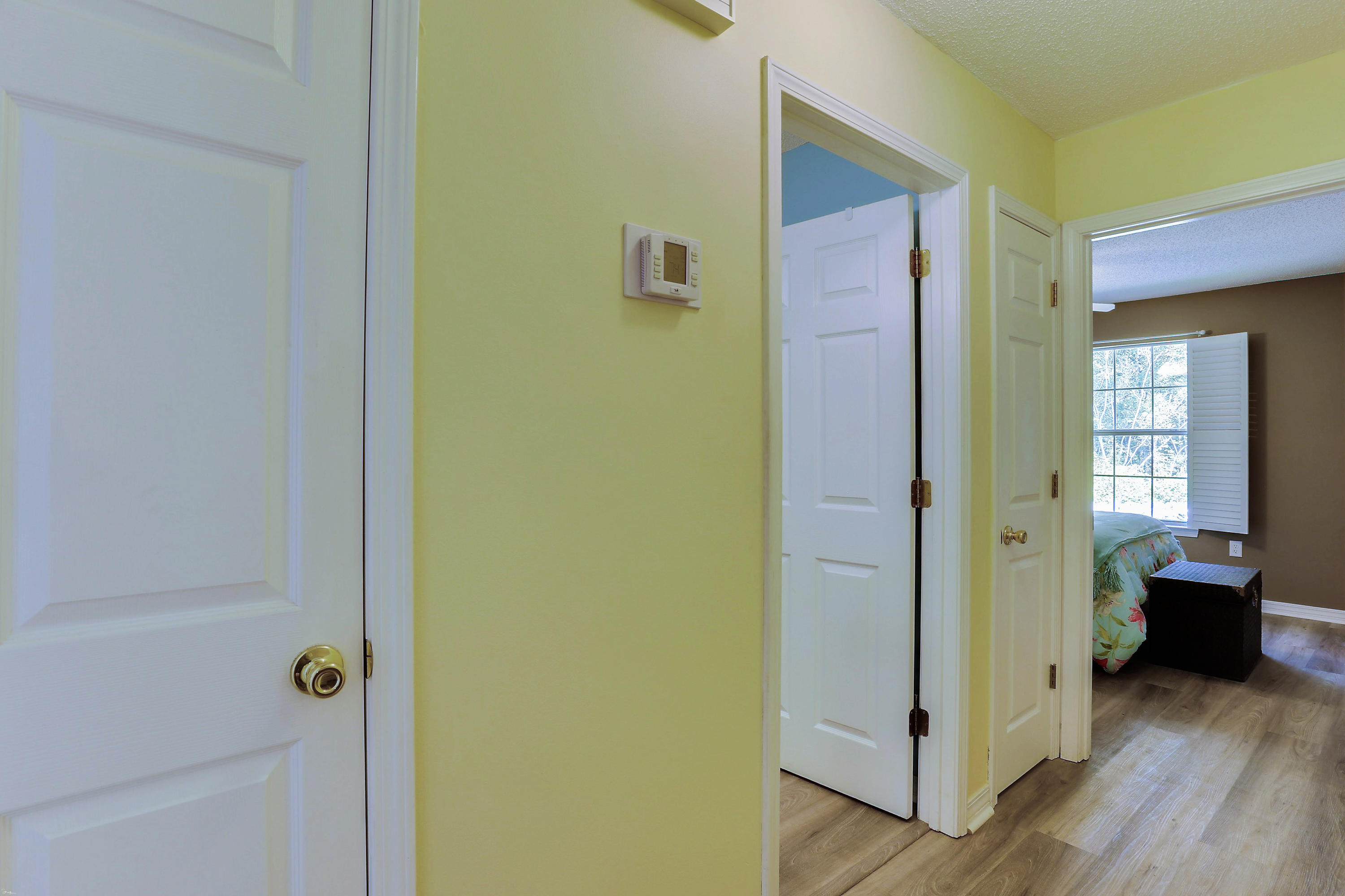 GOLDEN OAKS ESTATES LOT 8 - Residential