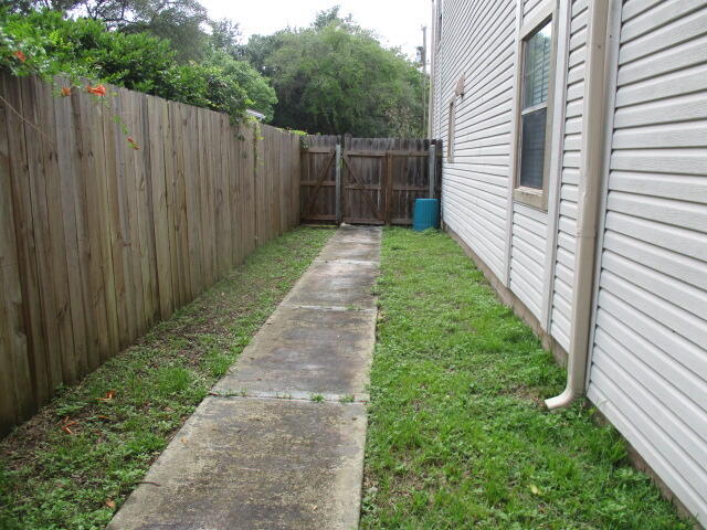 WOODHAM MANOR - Residential Lease