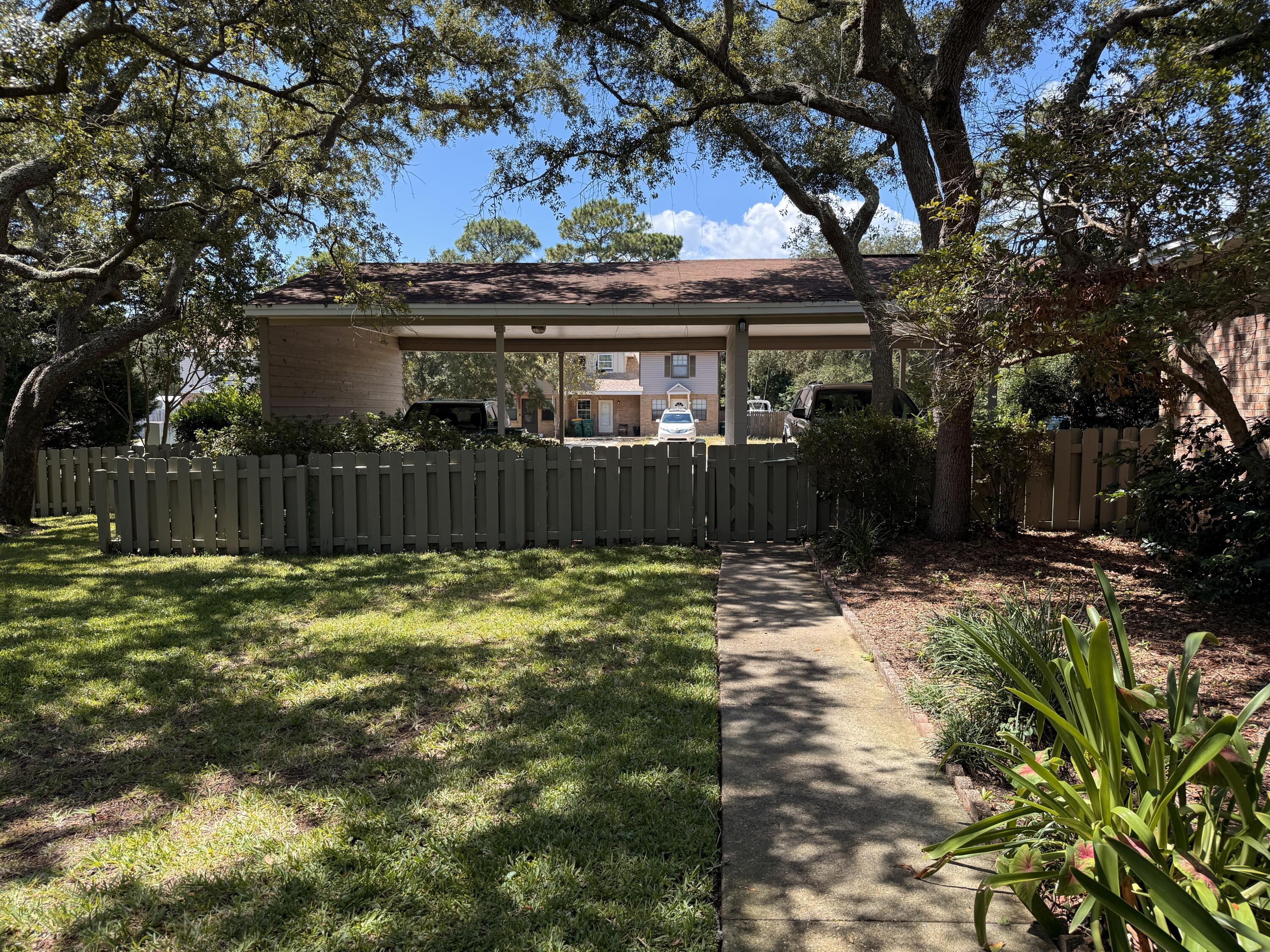 GREEN ARBOR T/H - Residential