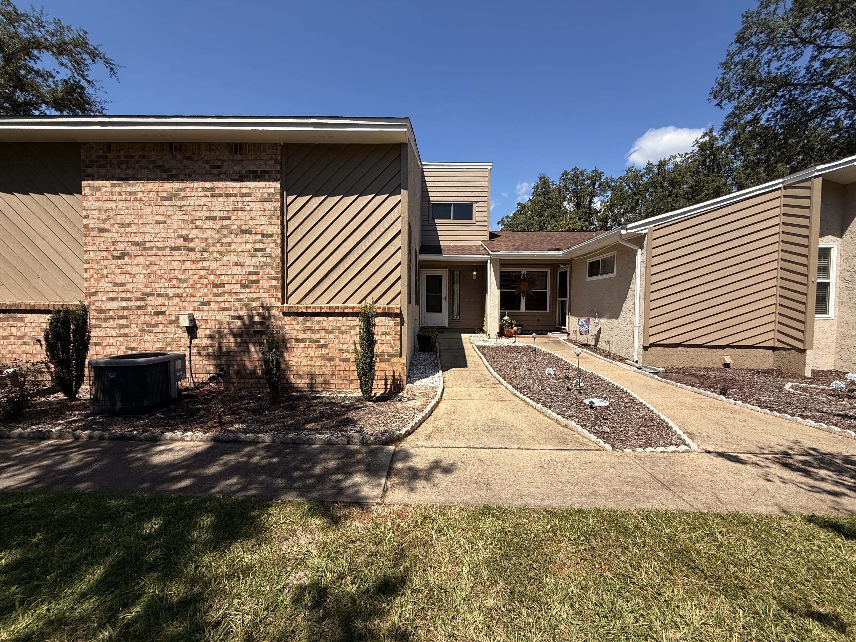 GREEN ARBOR T/H - Residential