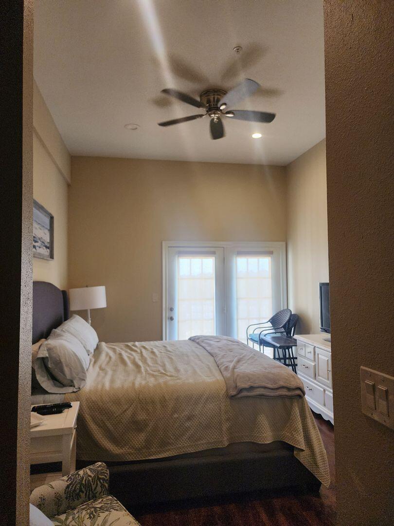 DESTIN BEACH CLUB - Residential Lease