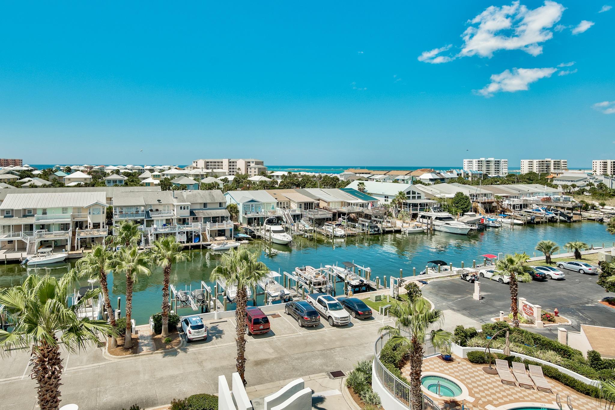 HARBOR LIGHTS - Residential