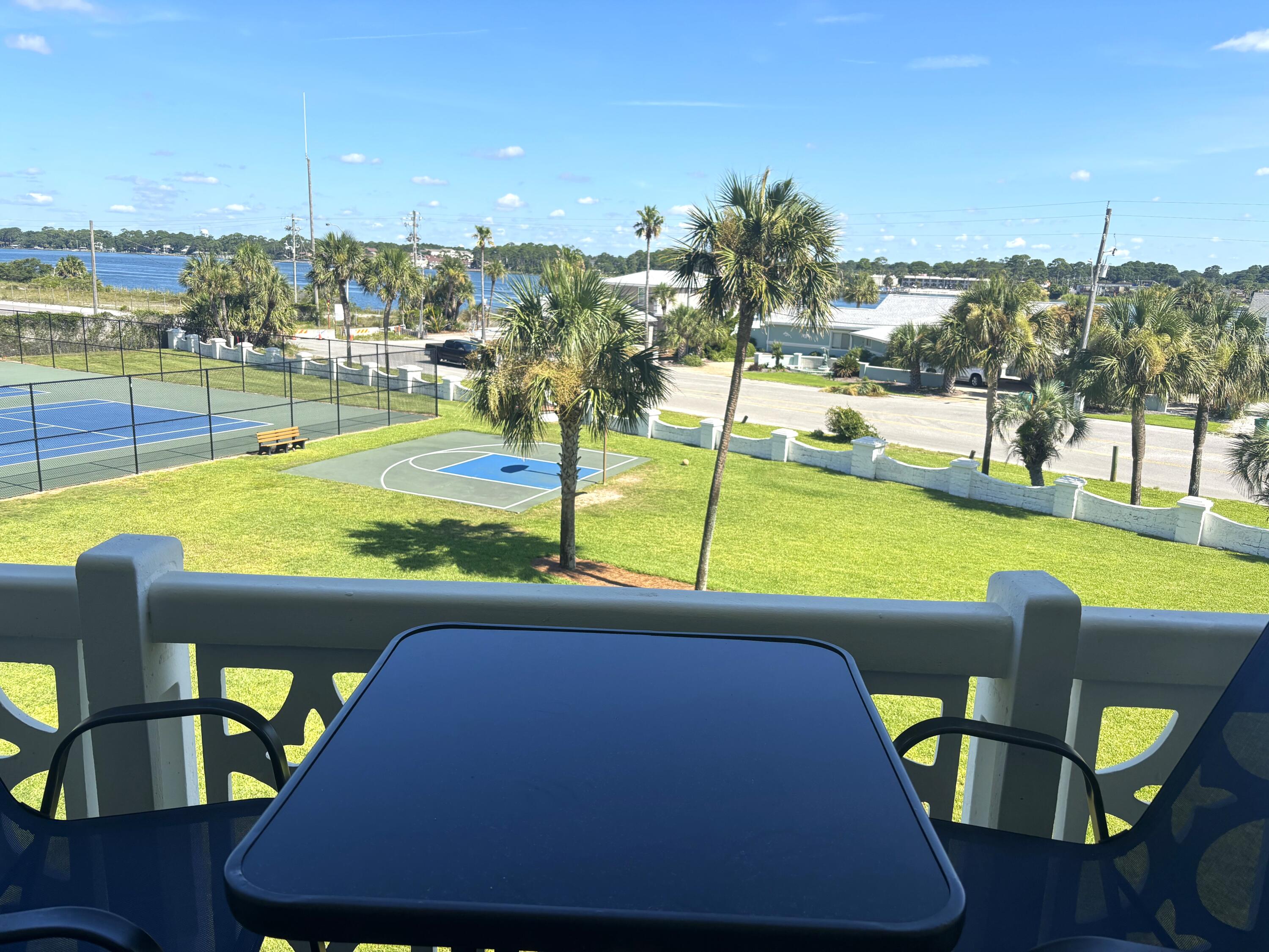 EL MATADOR CONDO - Residential