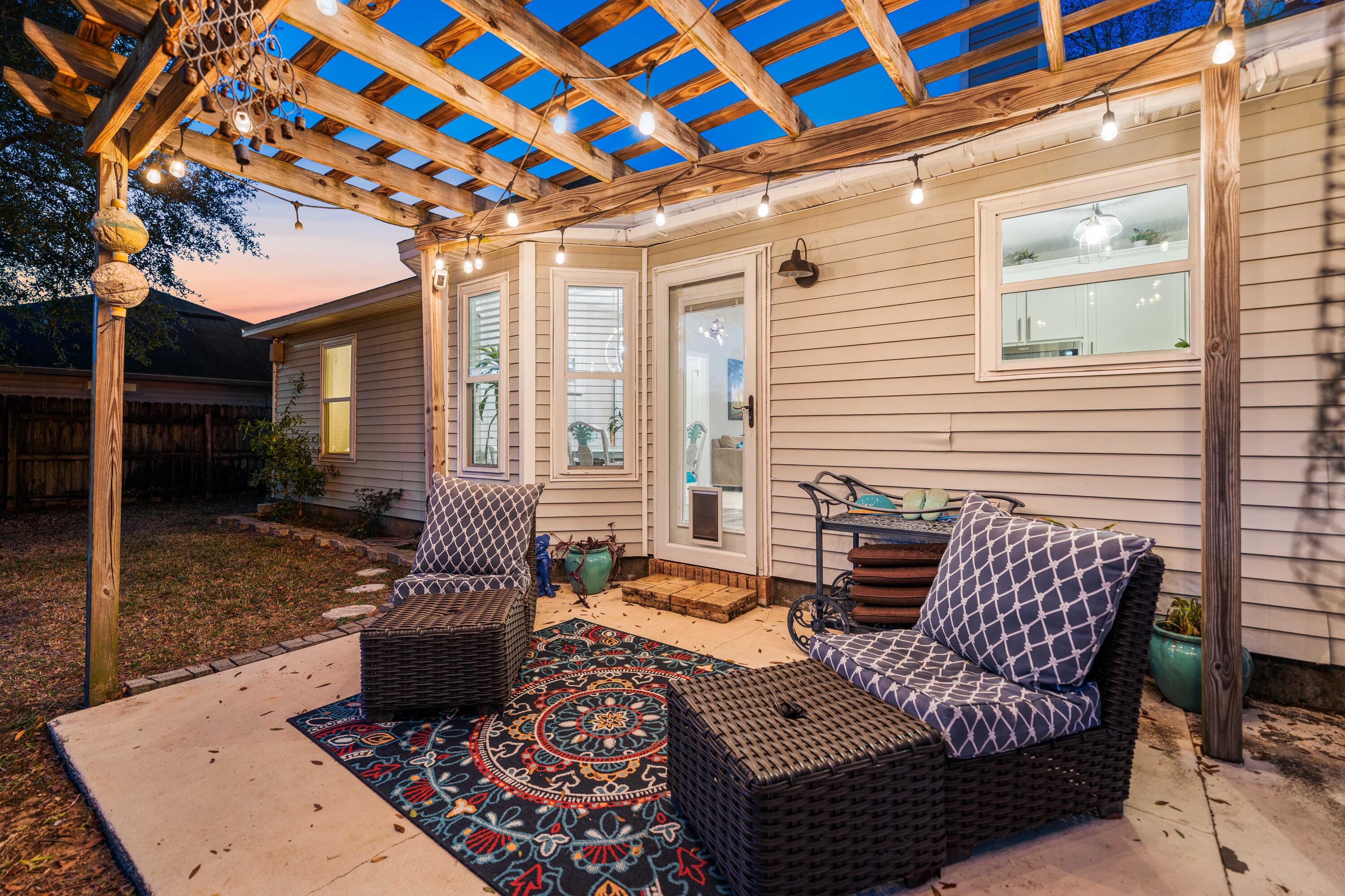 COUNTRY BREEZE ESTATES - Residential