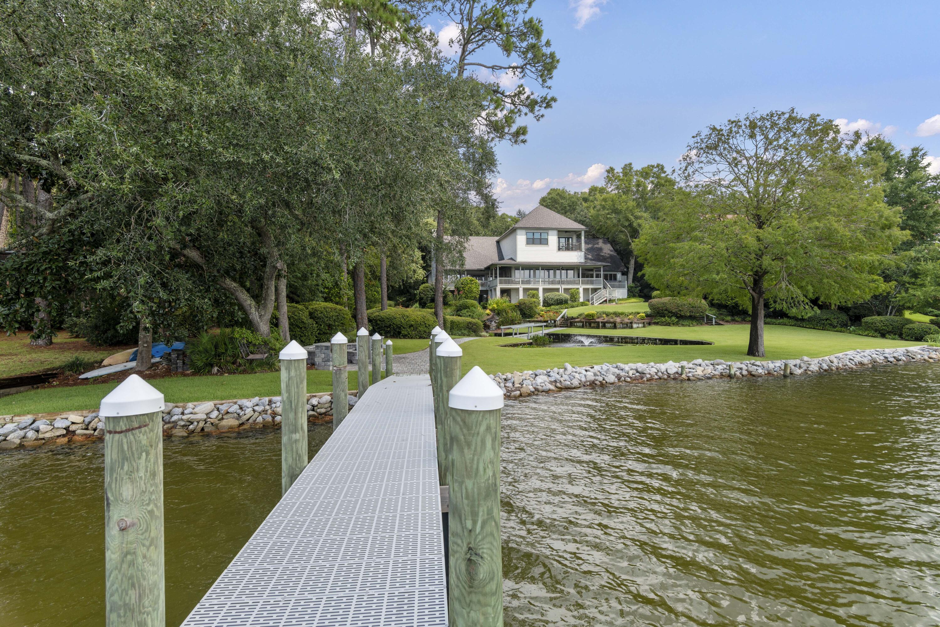 ROCKY BAYOU COUNTRY CLUB ESTATES 2 - Residential