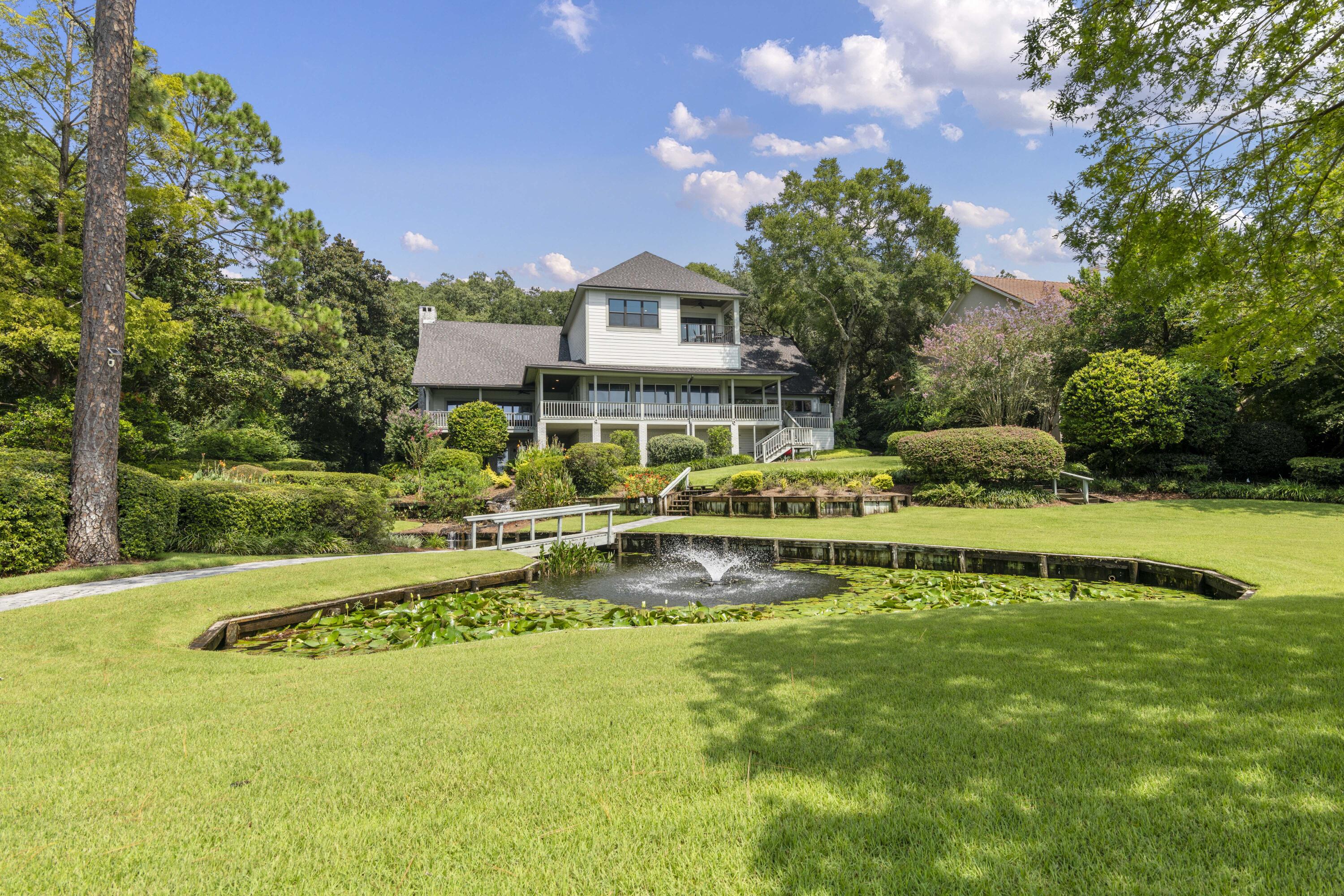 ROCKY BAYOU COUNTRY CLUB ESTATES 2 - Residential