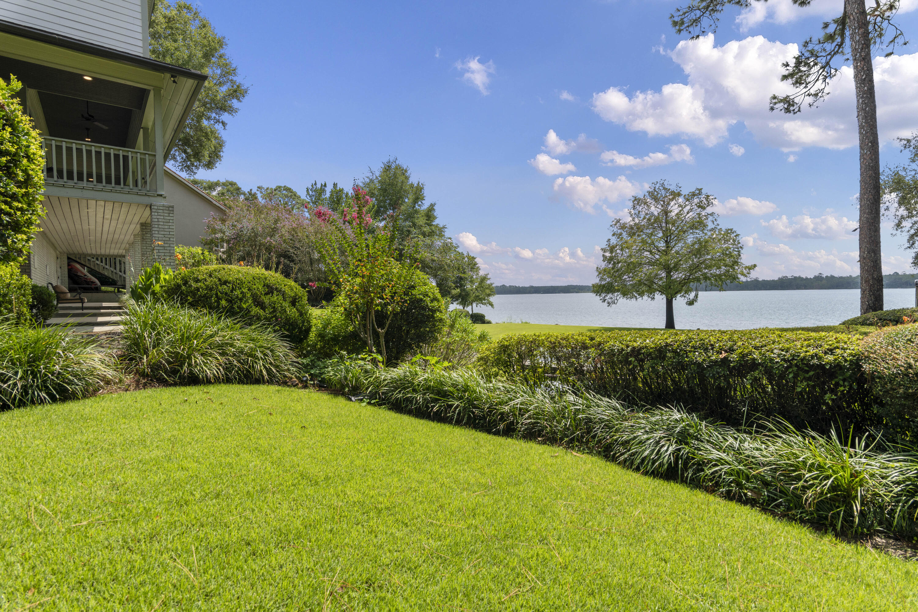 ROCKY BAYOU COUNTRY CLUB ESTATES 2 - Residential