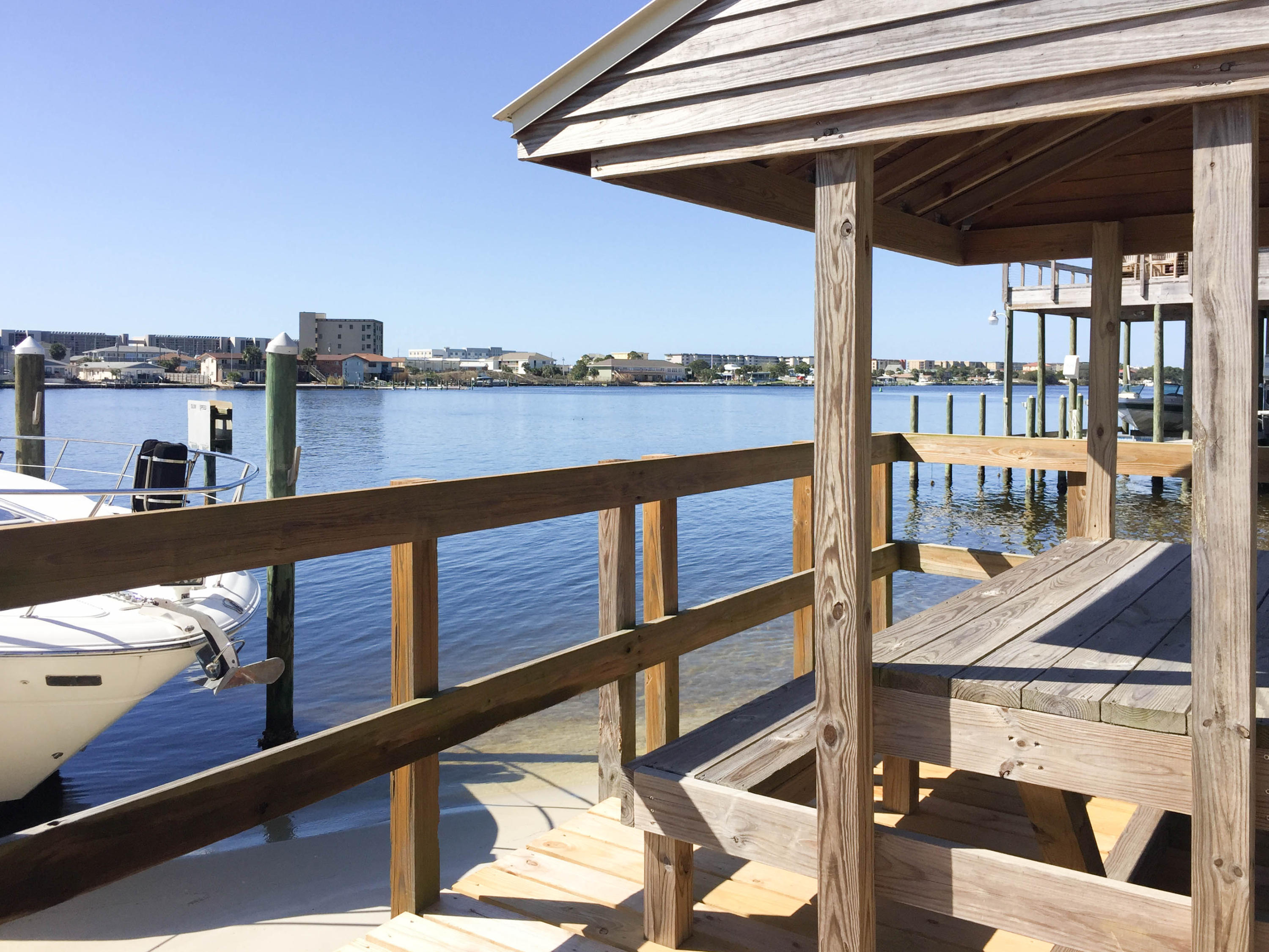 SAILWATCH LANDING - Residential