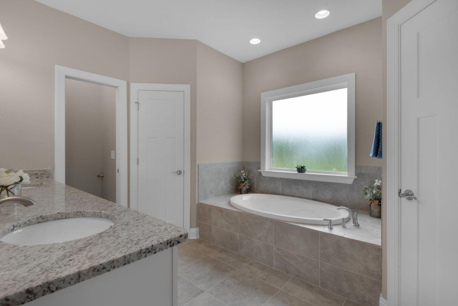 CROSS CREEK - Residential