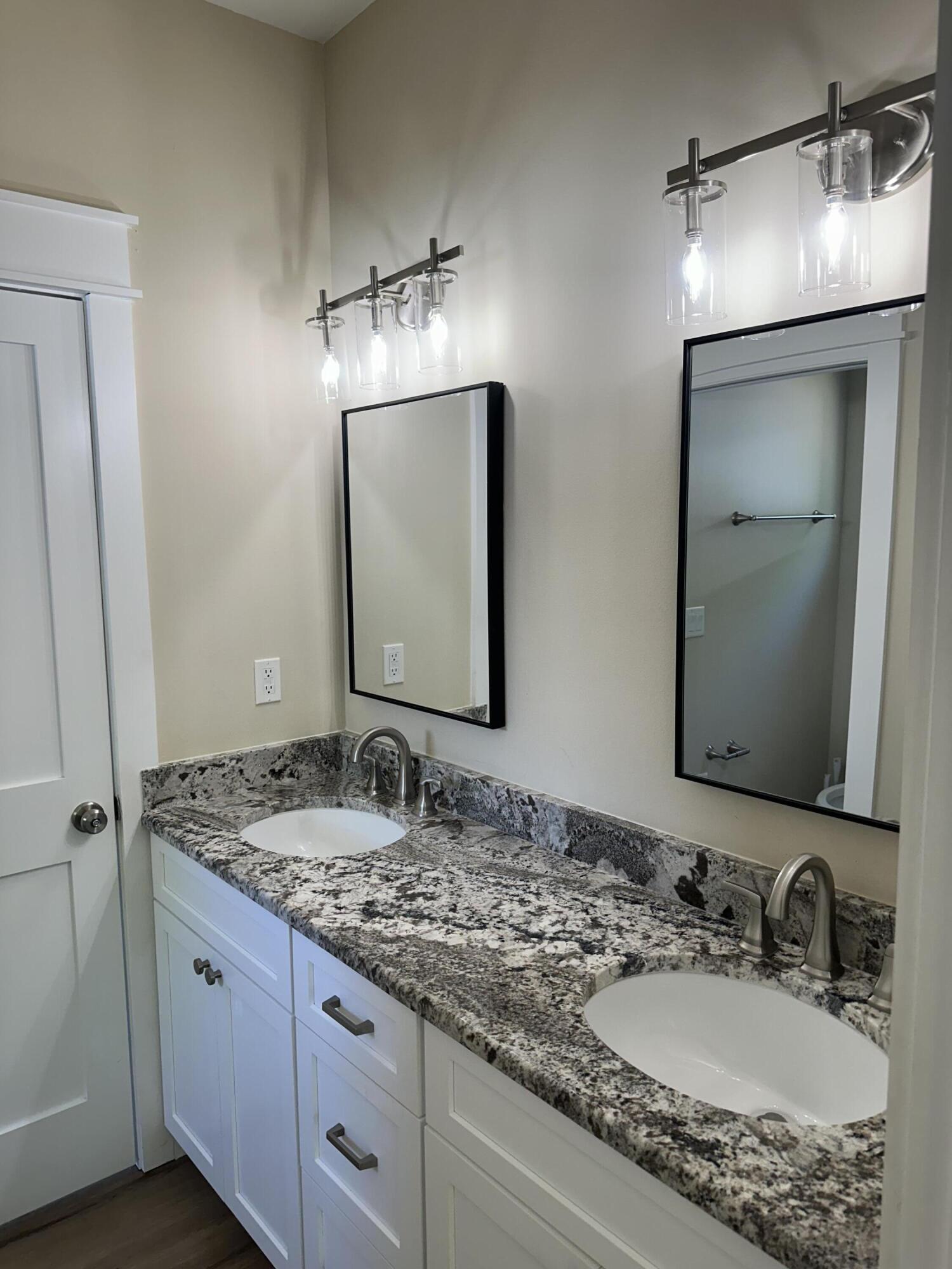 KELLYS ADDN - Residential Lease