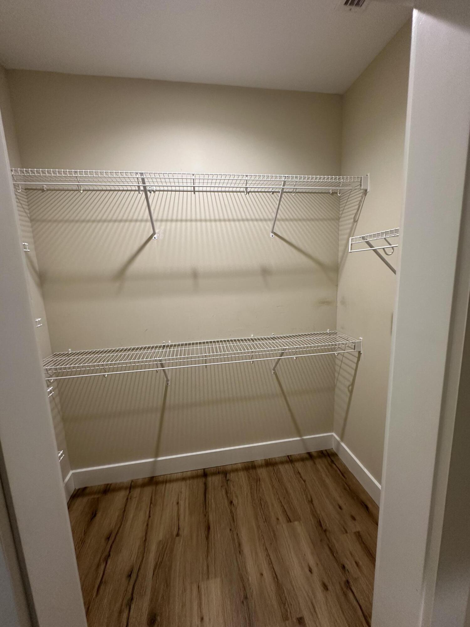 KELLYS ADDN - Residential Lease