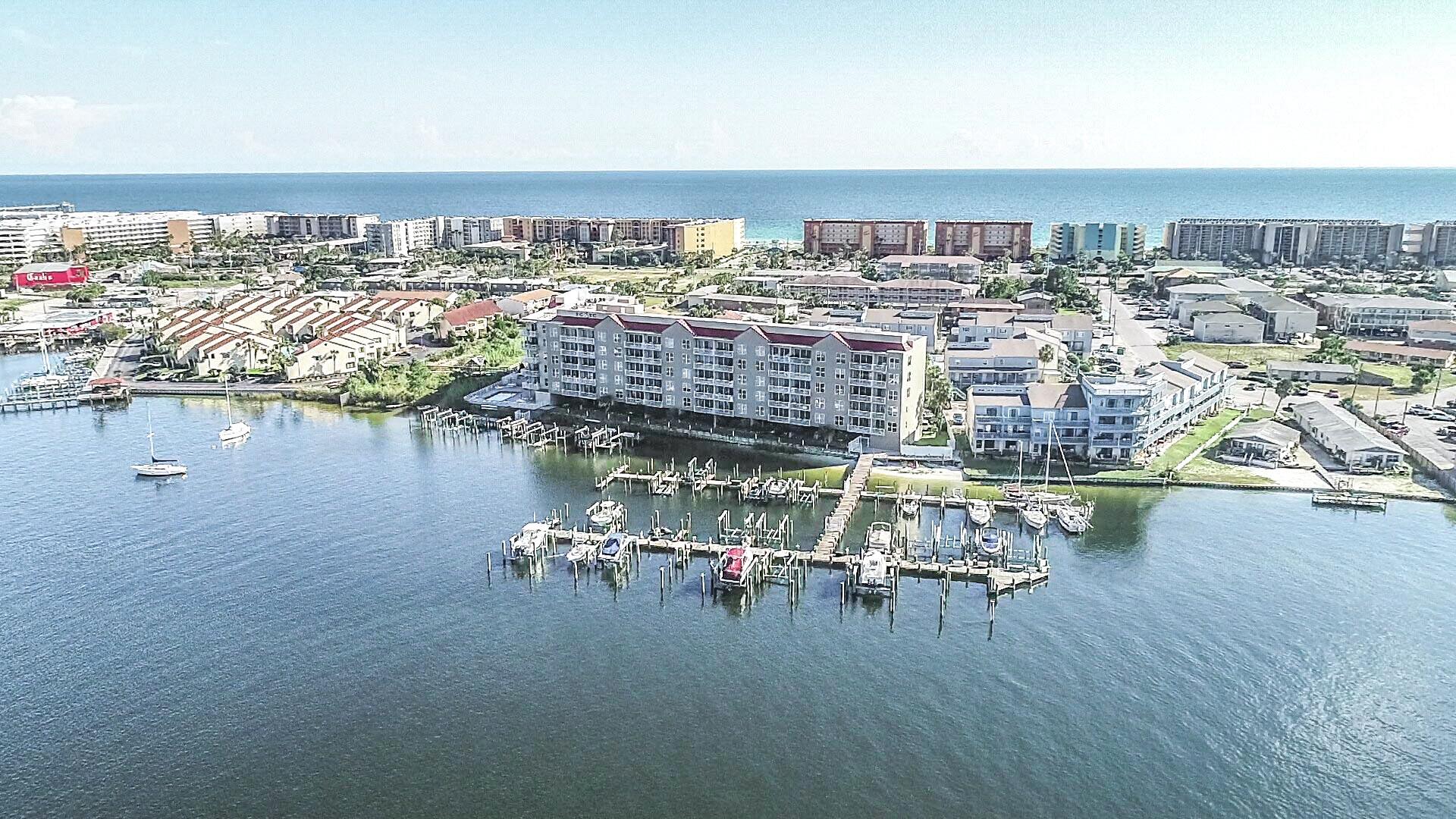 PALM COURT YACHT CLUB - Residential