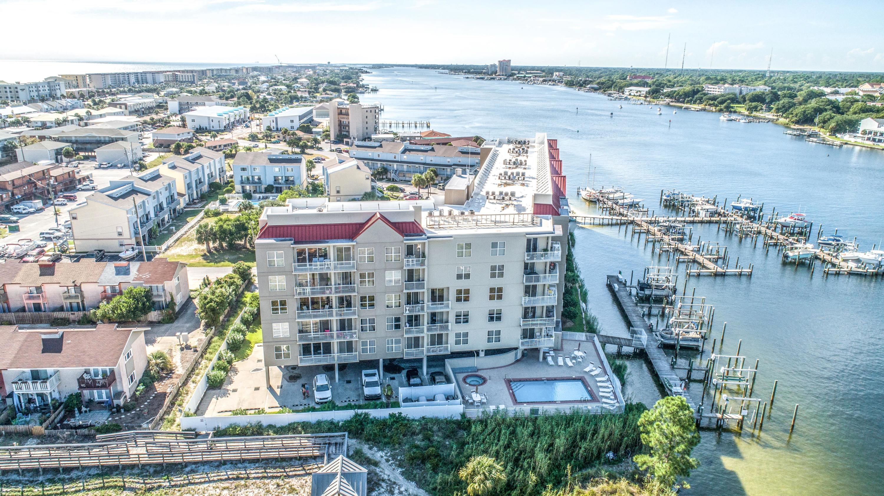 PALM COURT YACHT CLUB - Residential
