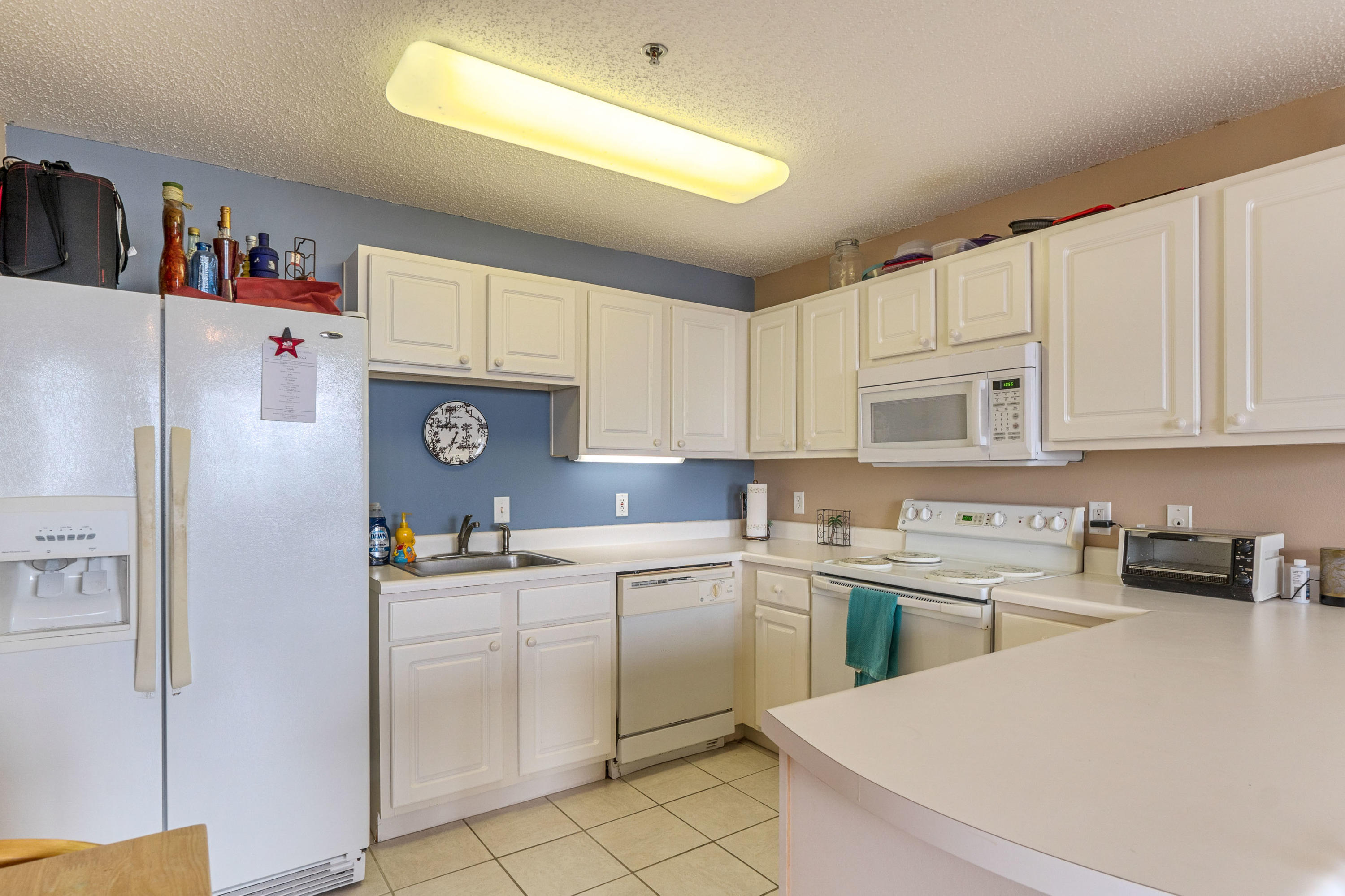 PALM COURT YACHT CLUB - Residential