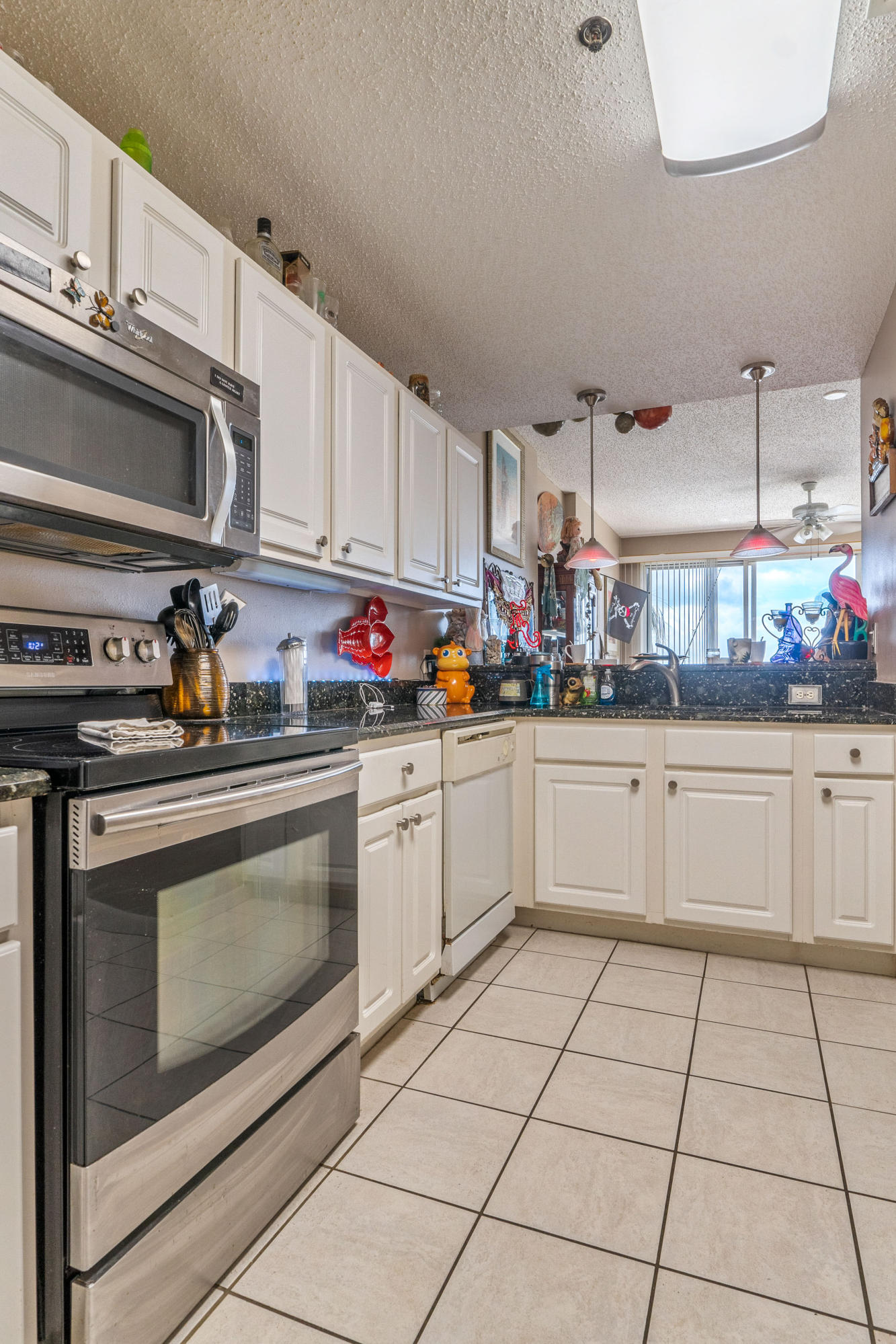 PALM COURT YACHT CLUB - Residential