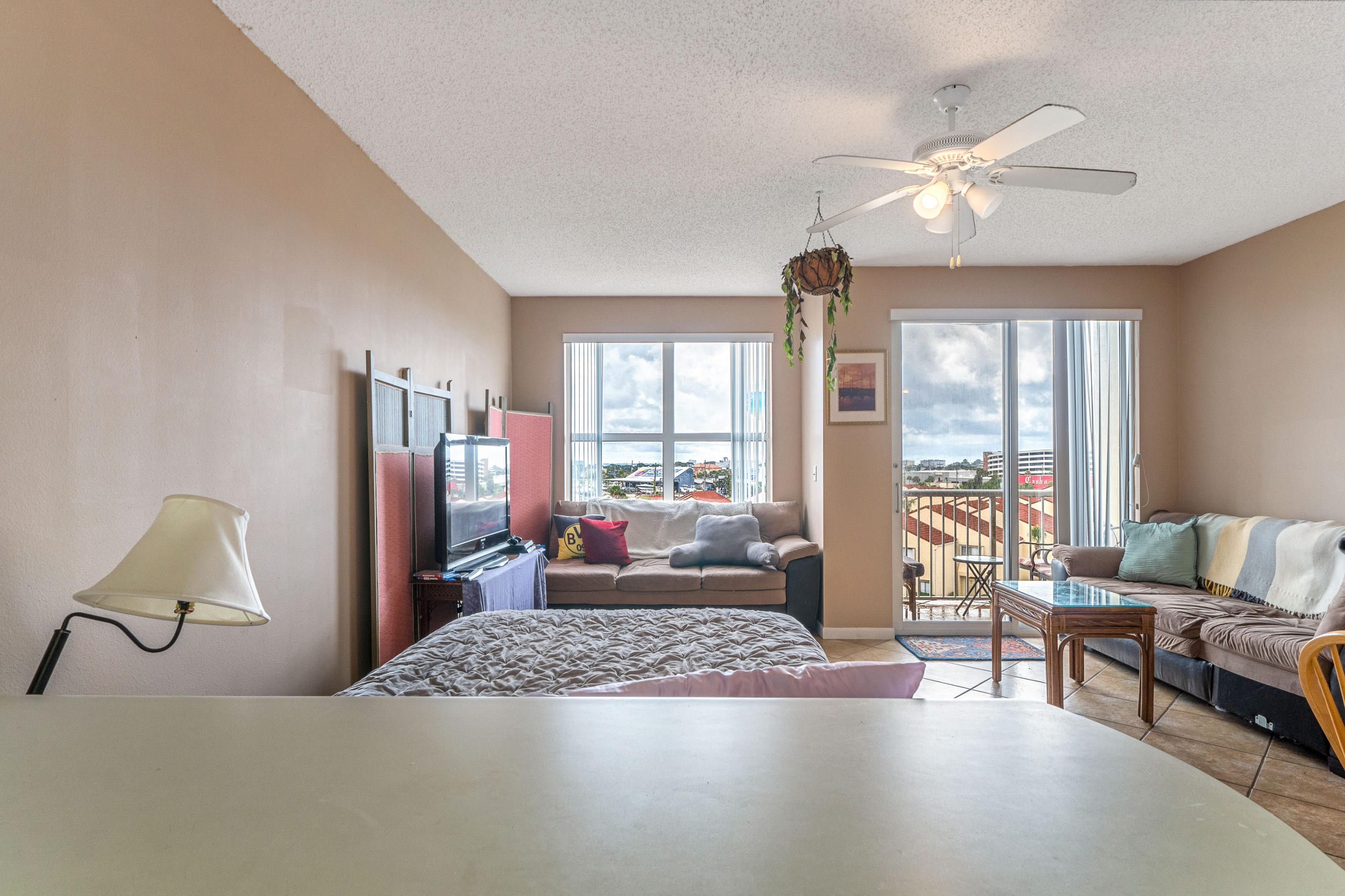 PALM COURT YACHT CLUB - Residential