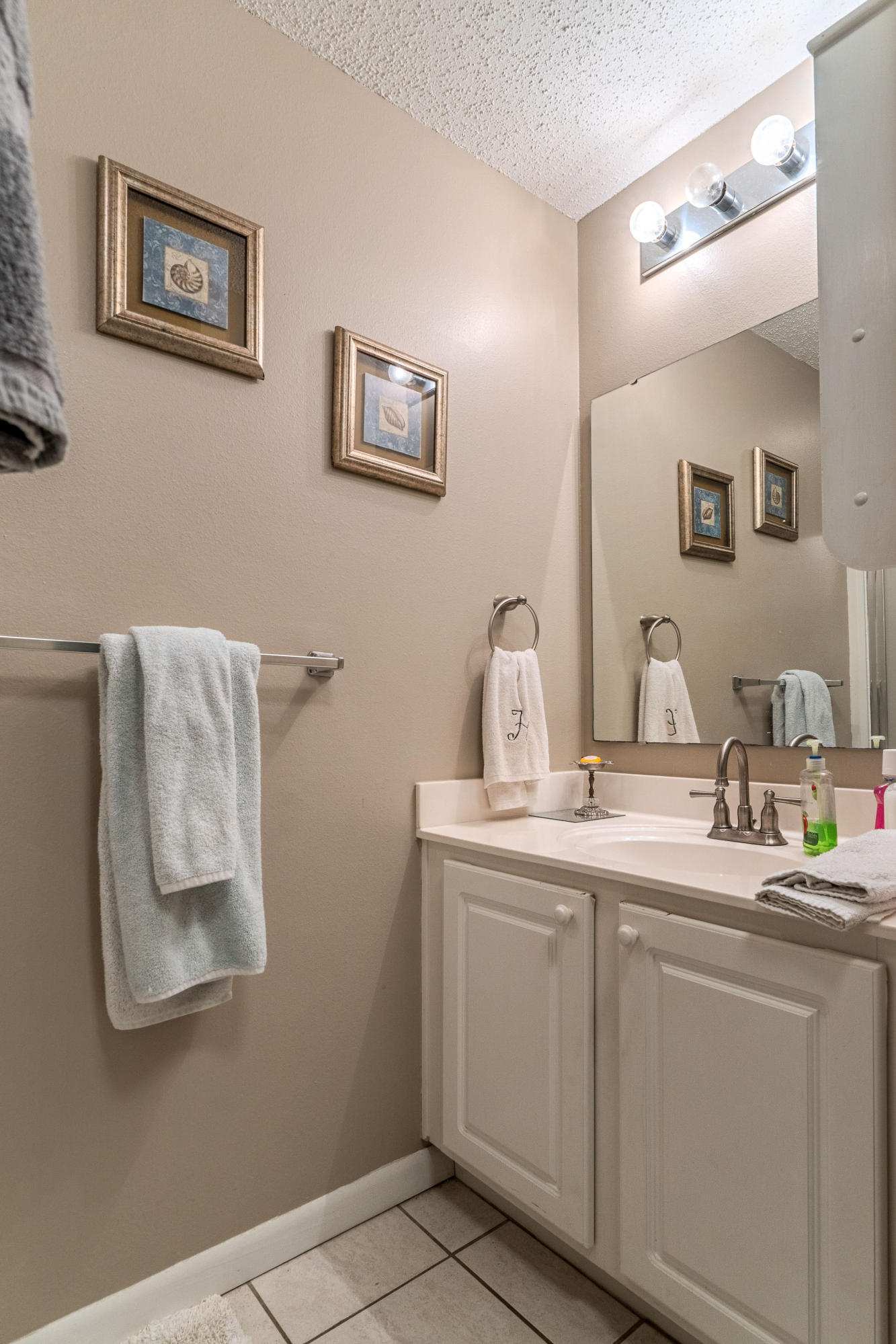 PALM COURT YACHT CLUB - Residential