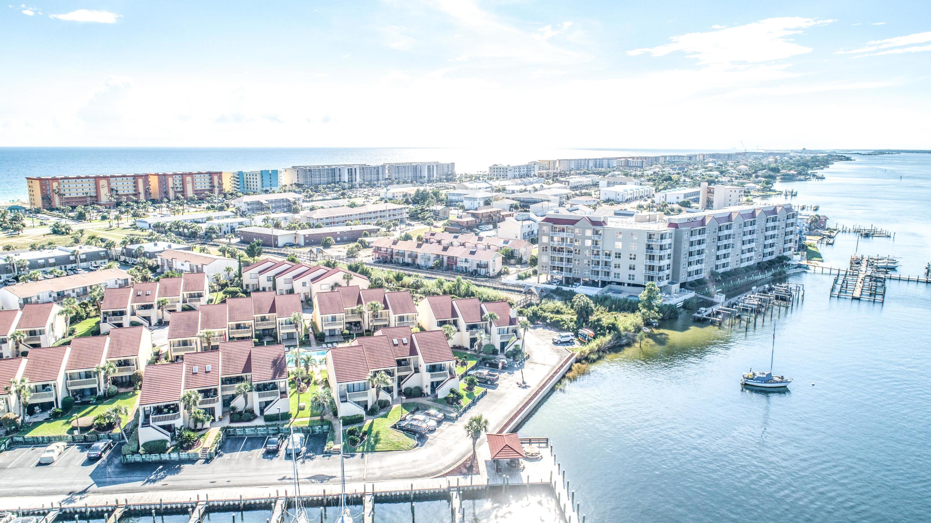 PALM COURT YACHT CLUB - Residential