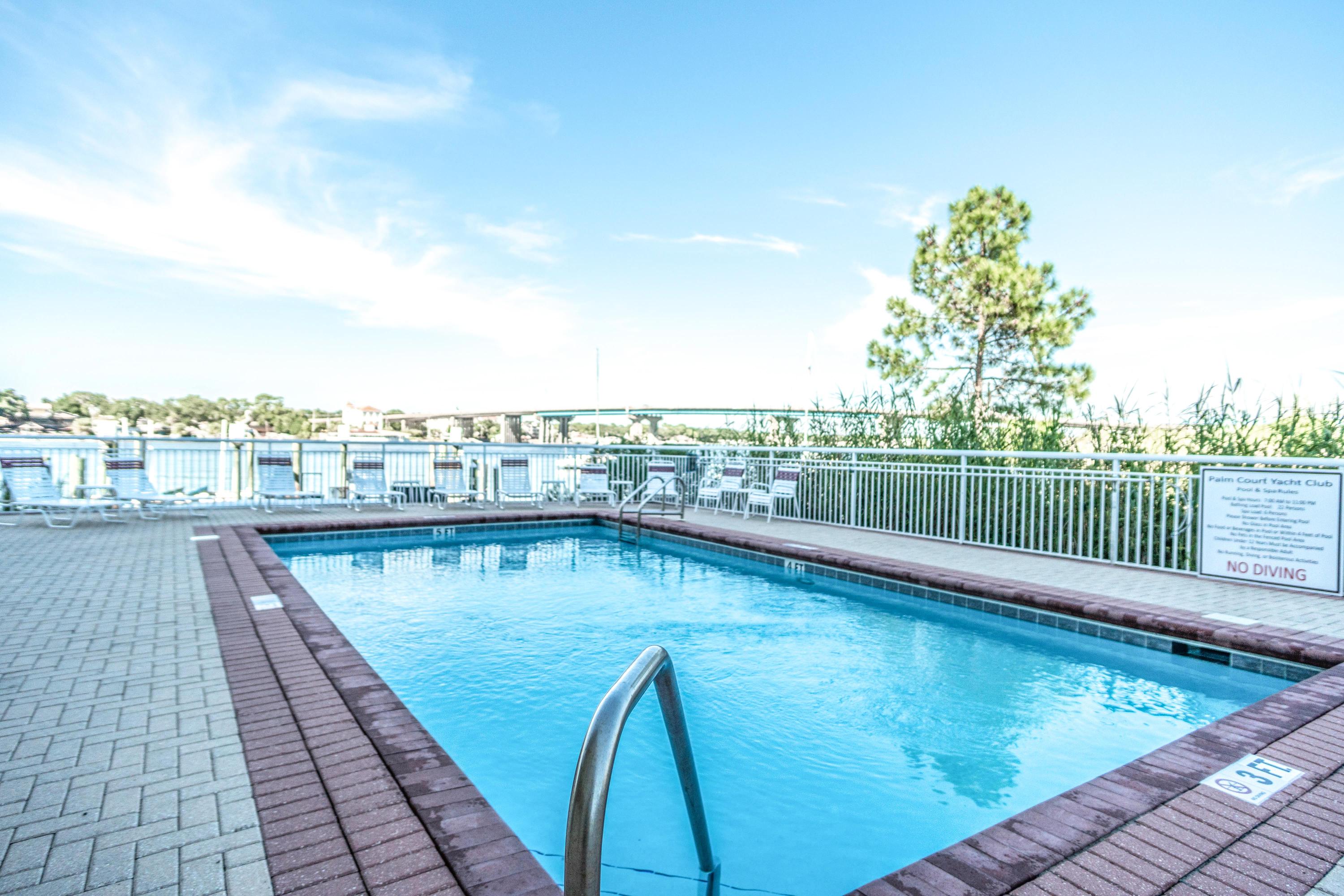 PALM COURT YACHT CLUB - Residential