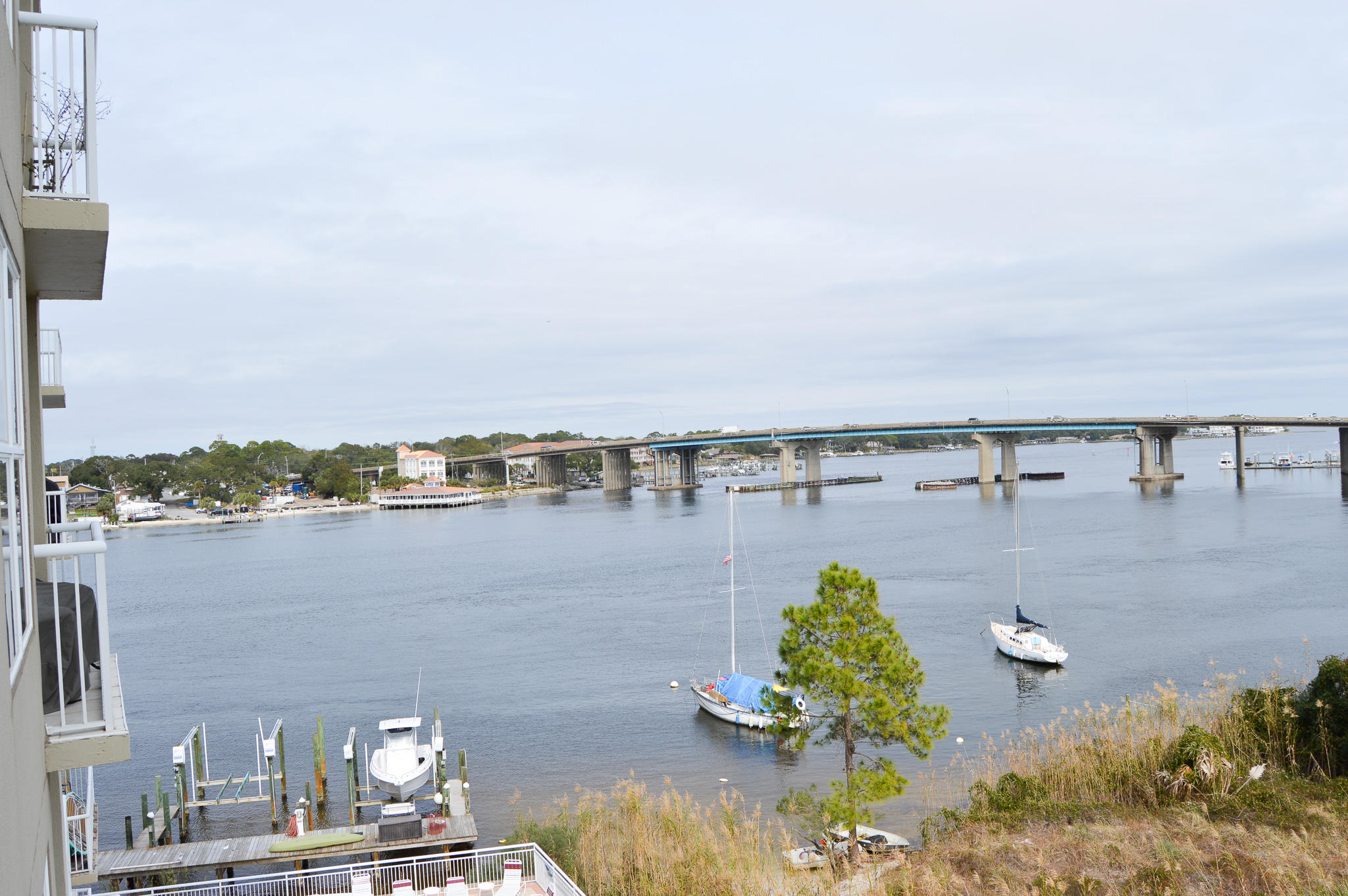 PALM COURT YACHT CLUB - Residential