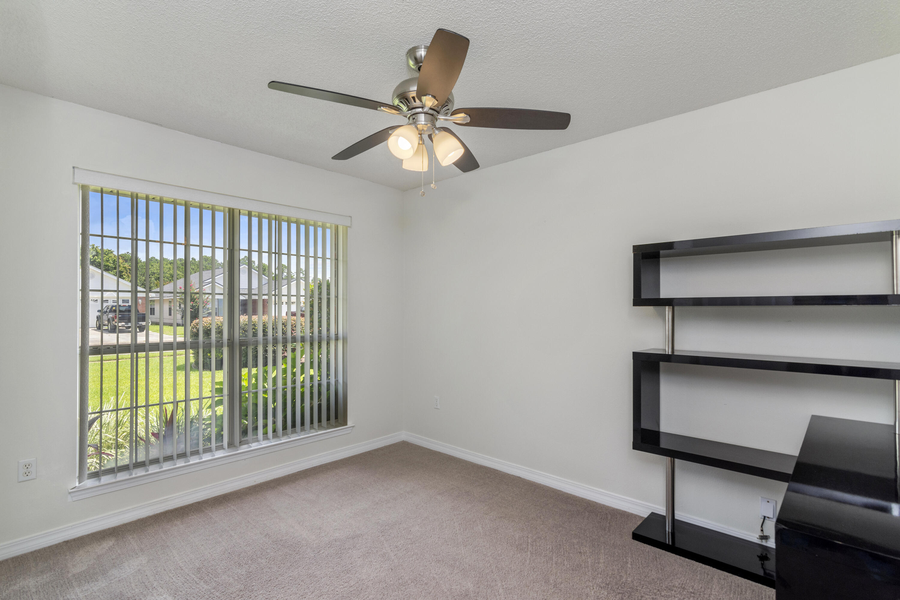 EMERALD VILLAGE PH I - Residential