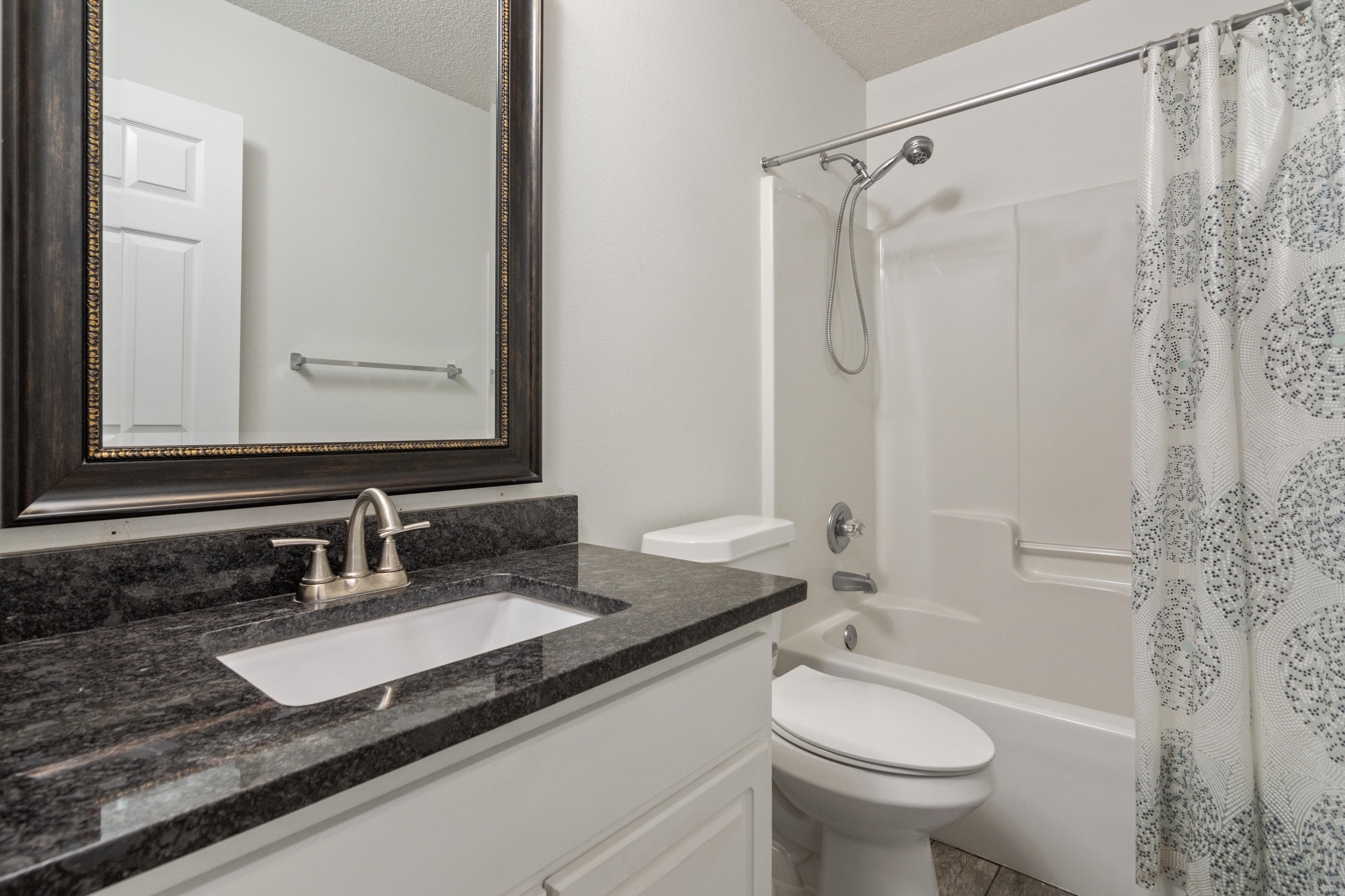 EMERALD VILLAGE PH I - Residential