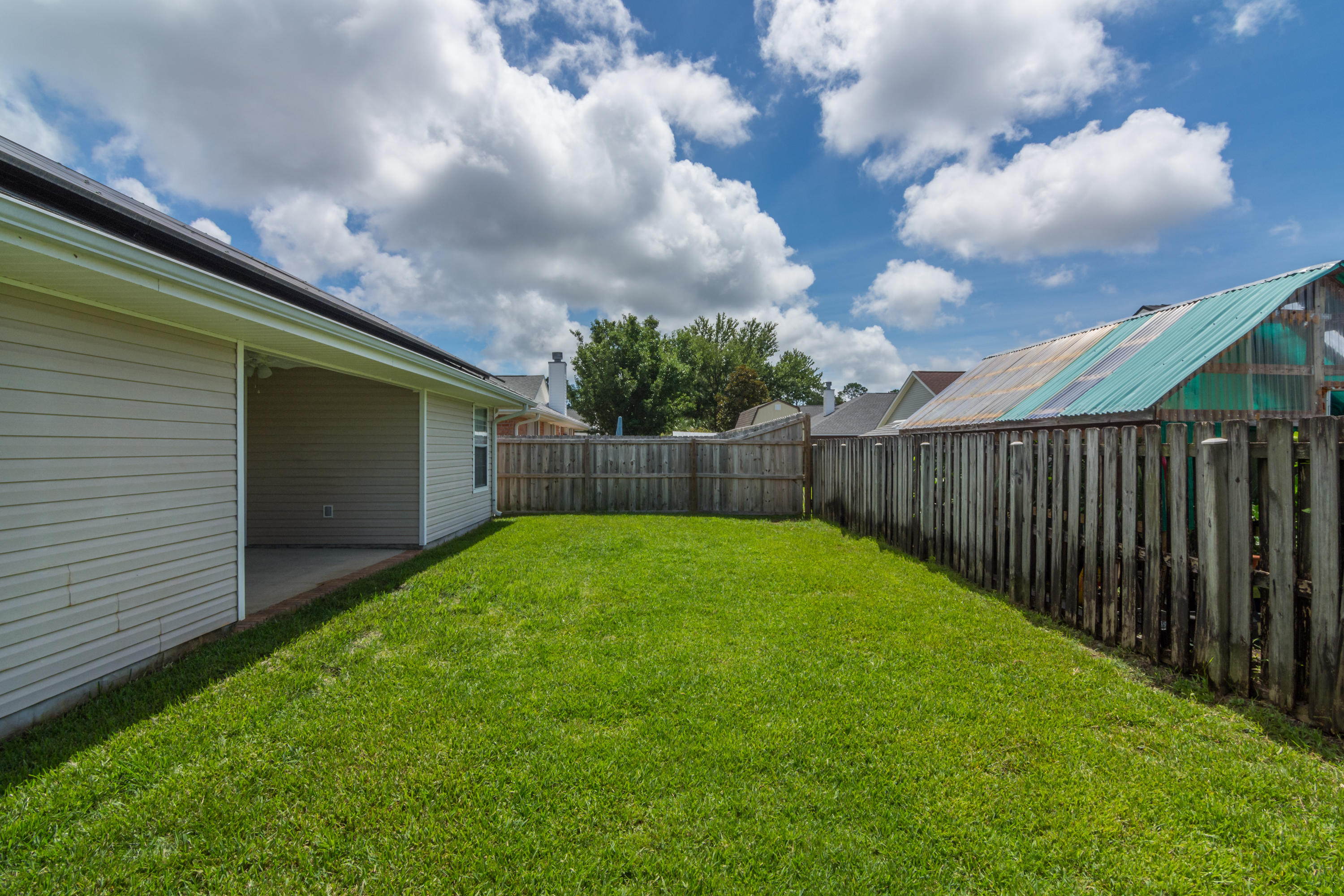 EMERALD VILLAGE PH I - Residential