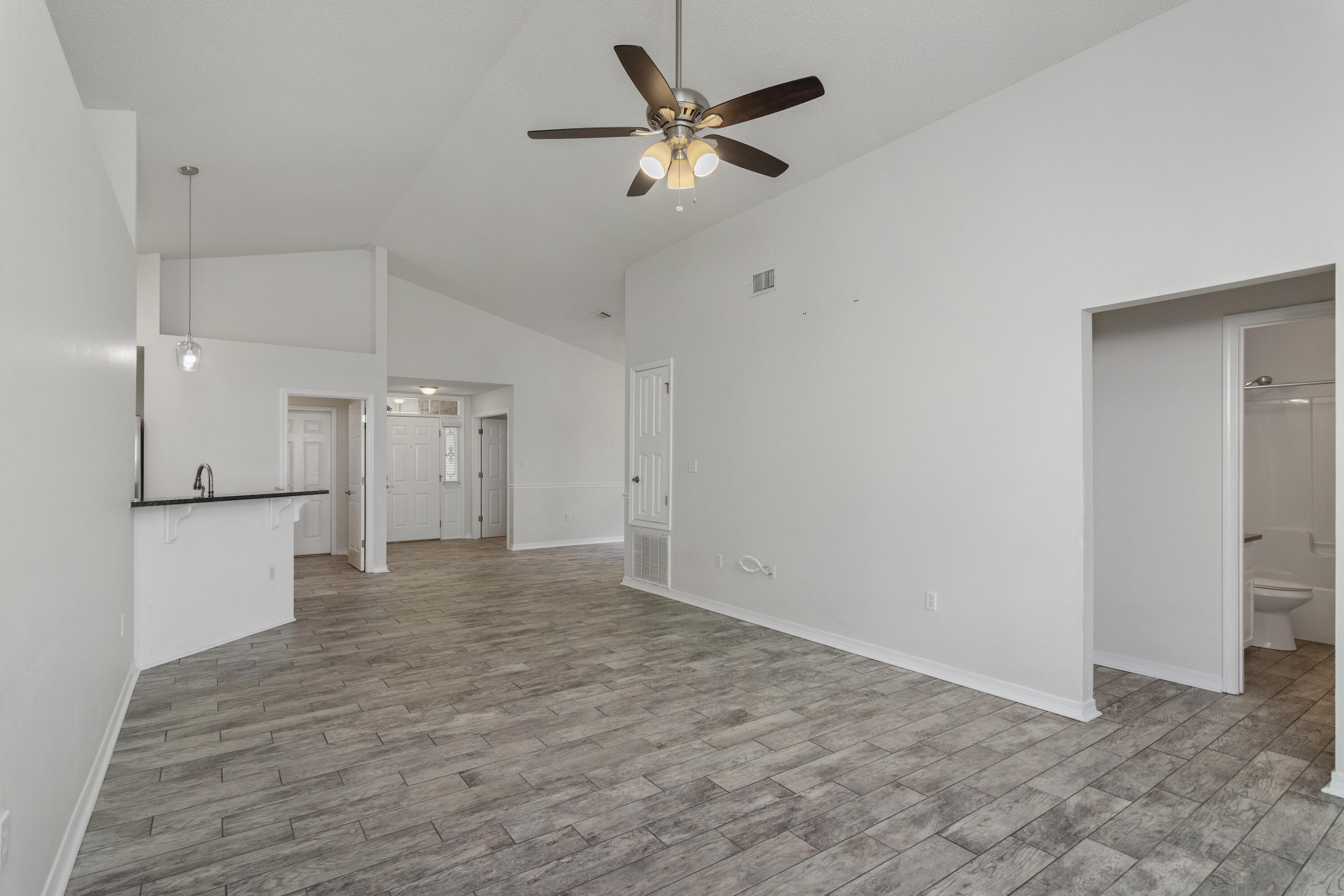 EMERALD VILLAGE PH I - Residential