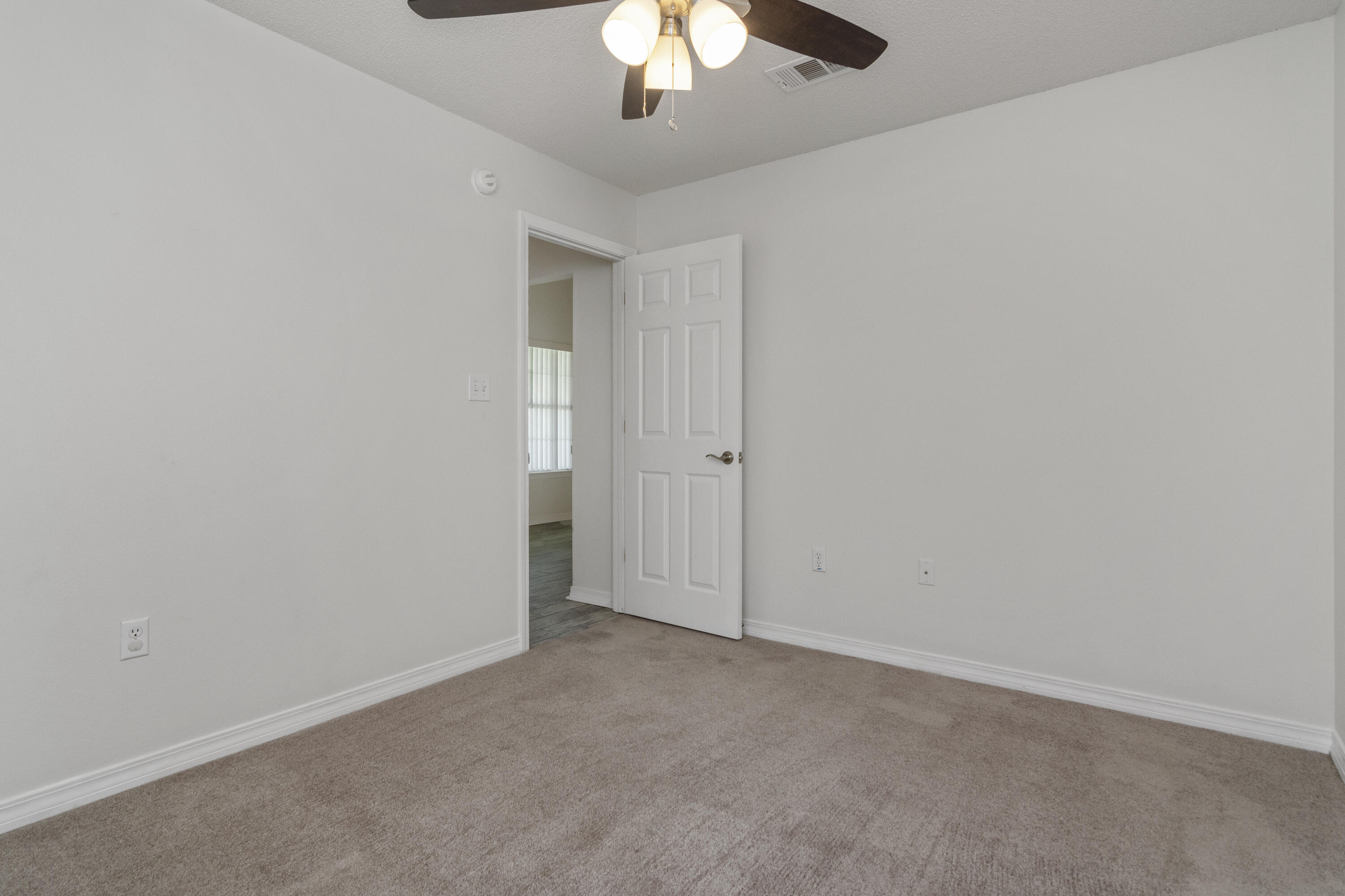 EMERALD VILLAGE PH I - Residential