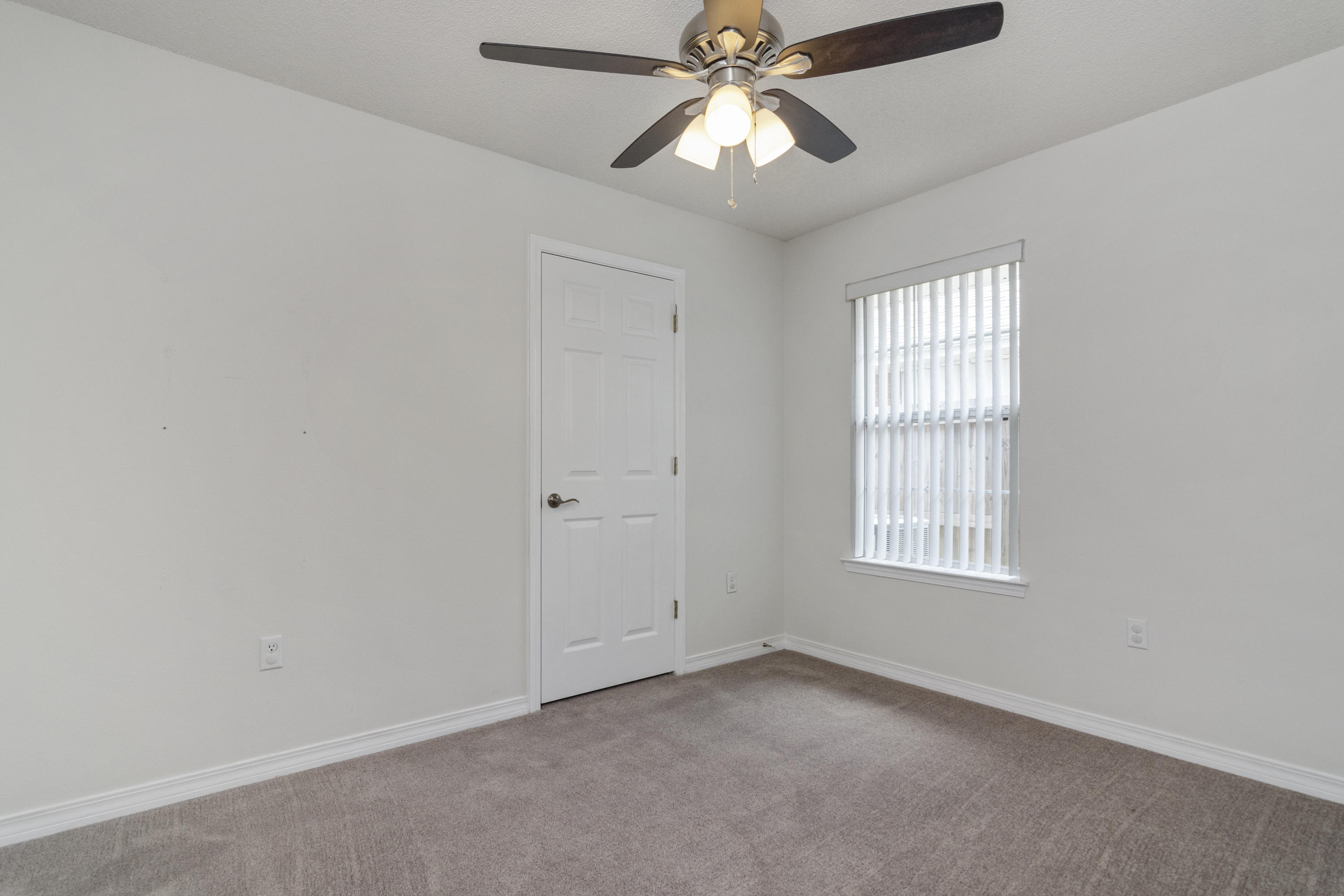 EMERALD VILLAGE PH I - Residential