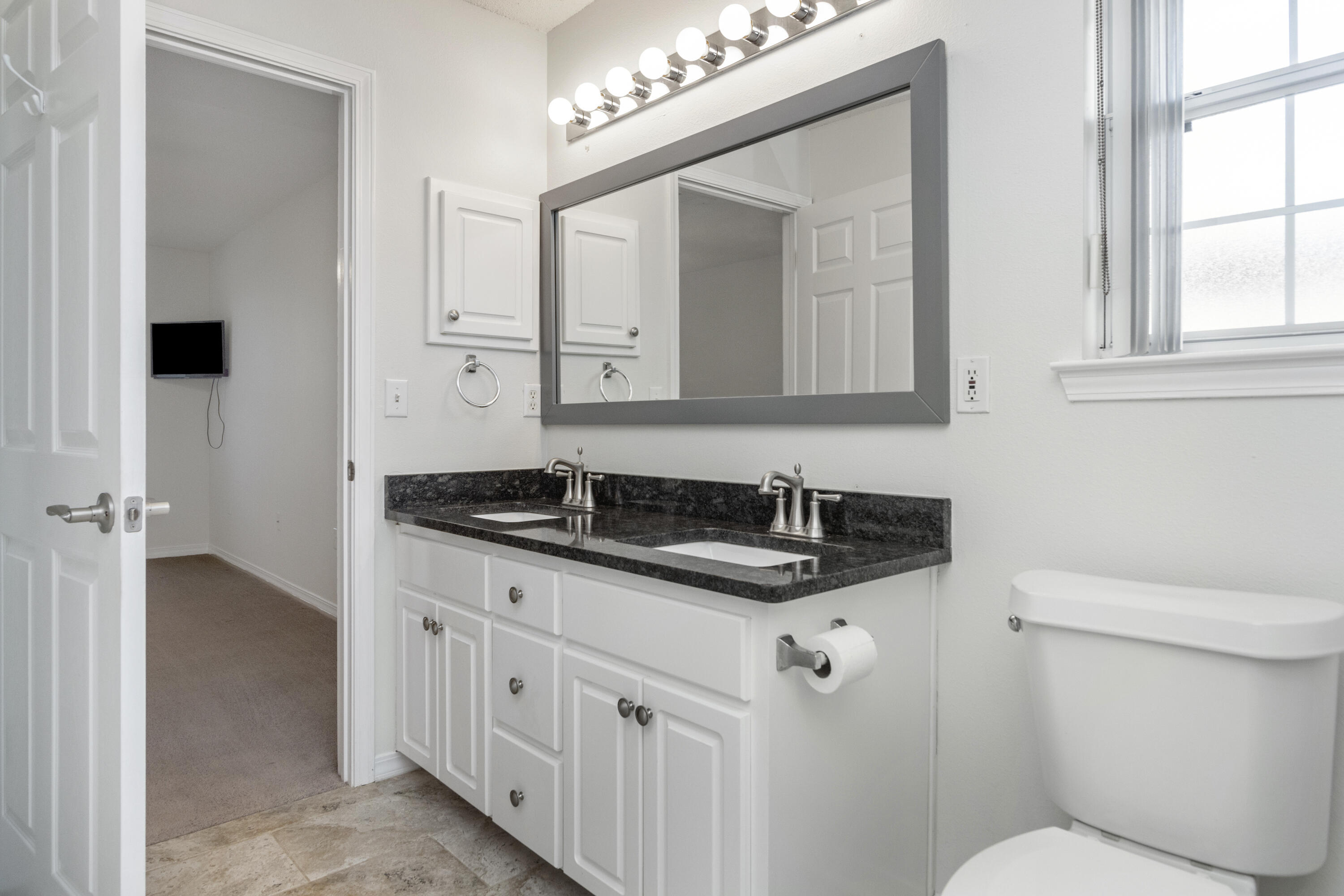 EMERALD VILLAGE PH I - Residential