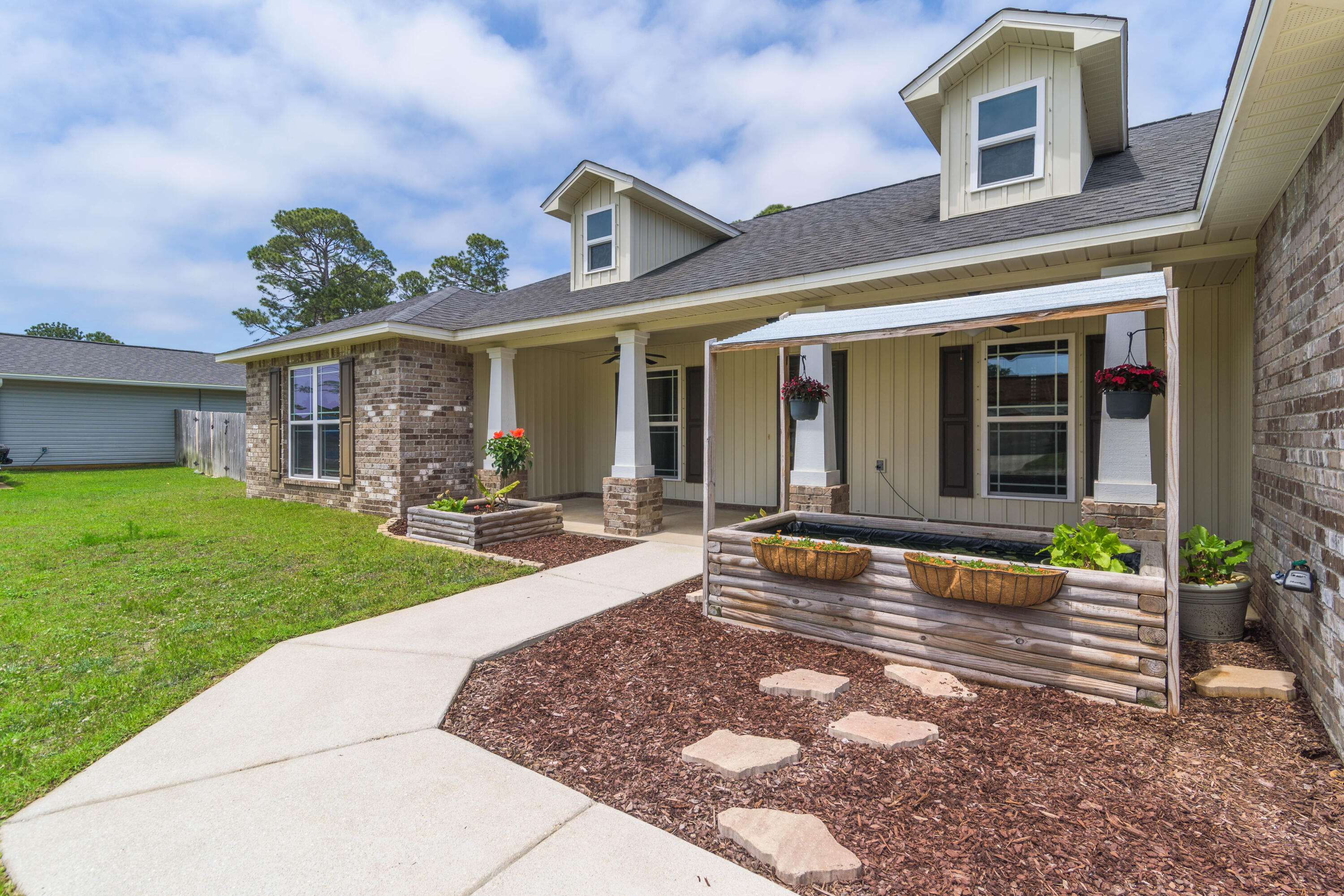 NAVARRE S/D 2ND ADDN - Residential