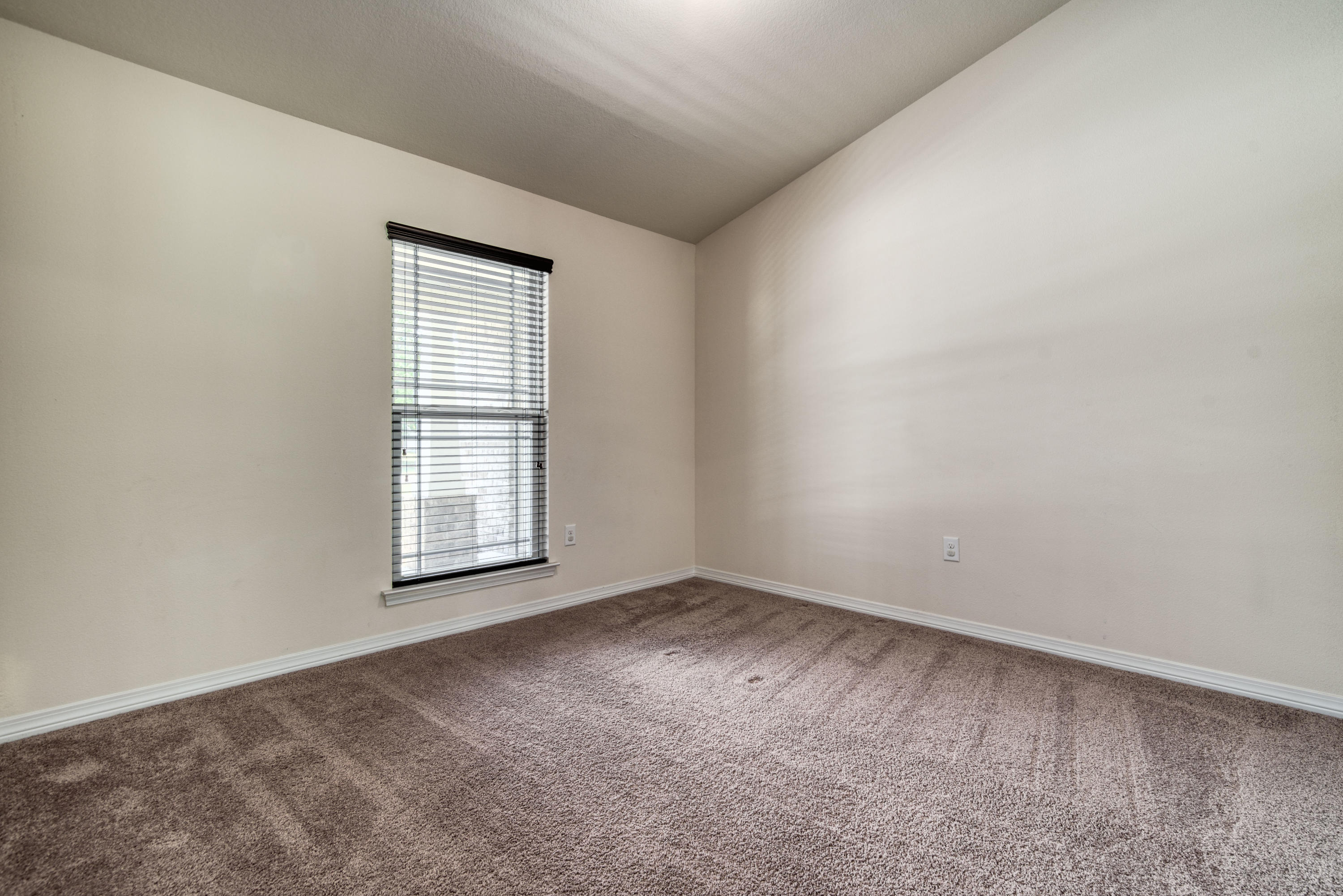 NAVARRE S/D 2ND ADDN - Residential